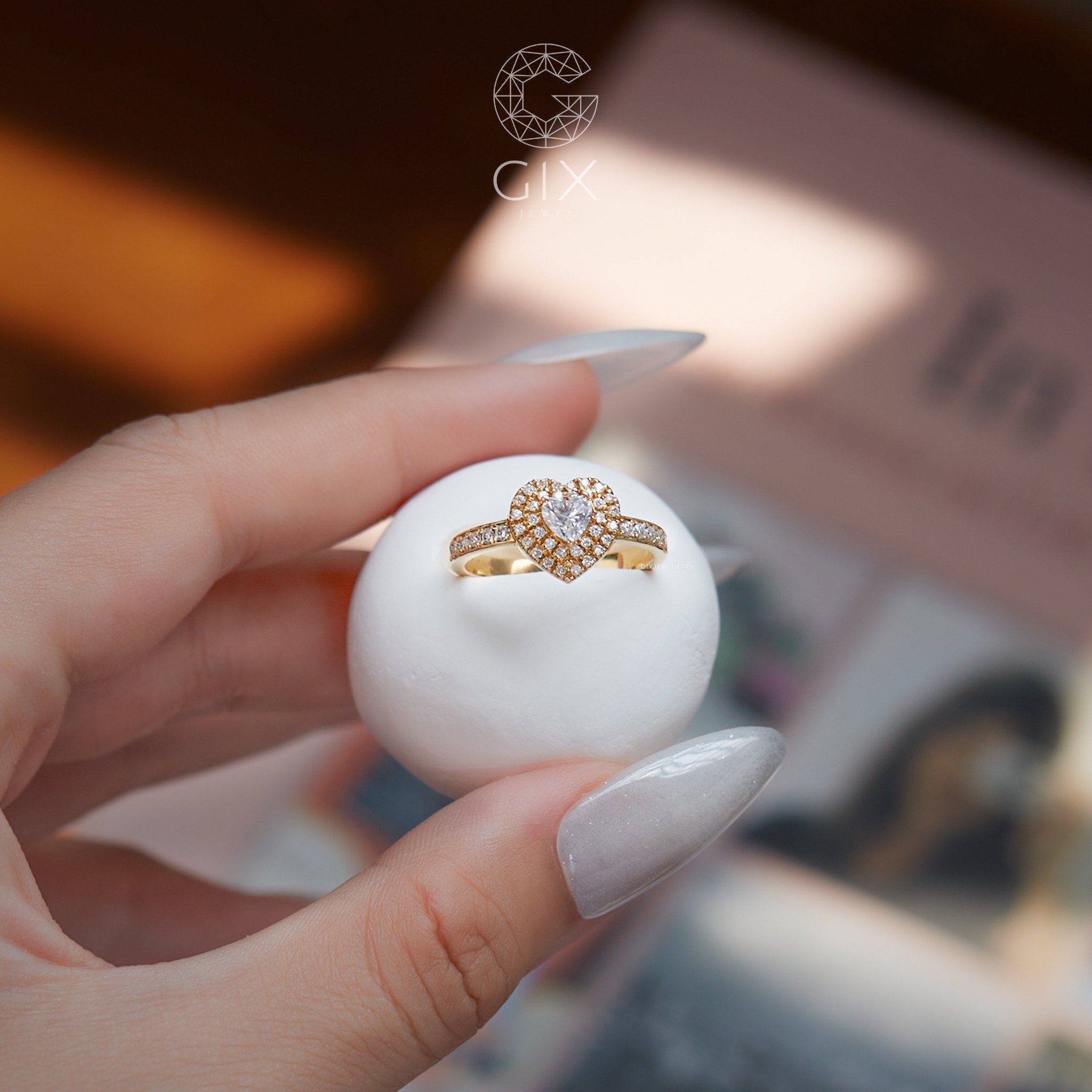 Nhẫn kim cương cầu hôn nữ đẹp vàng trắng 18k kim cương trái tim infinity love Gix Jewel