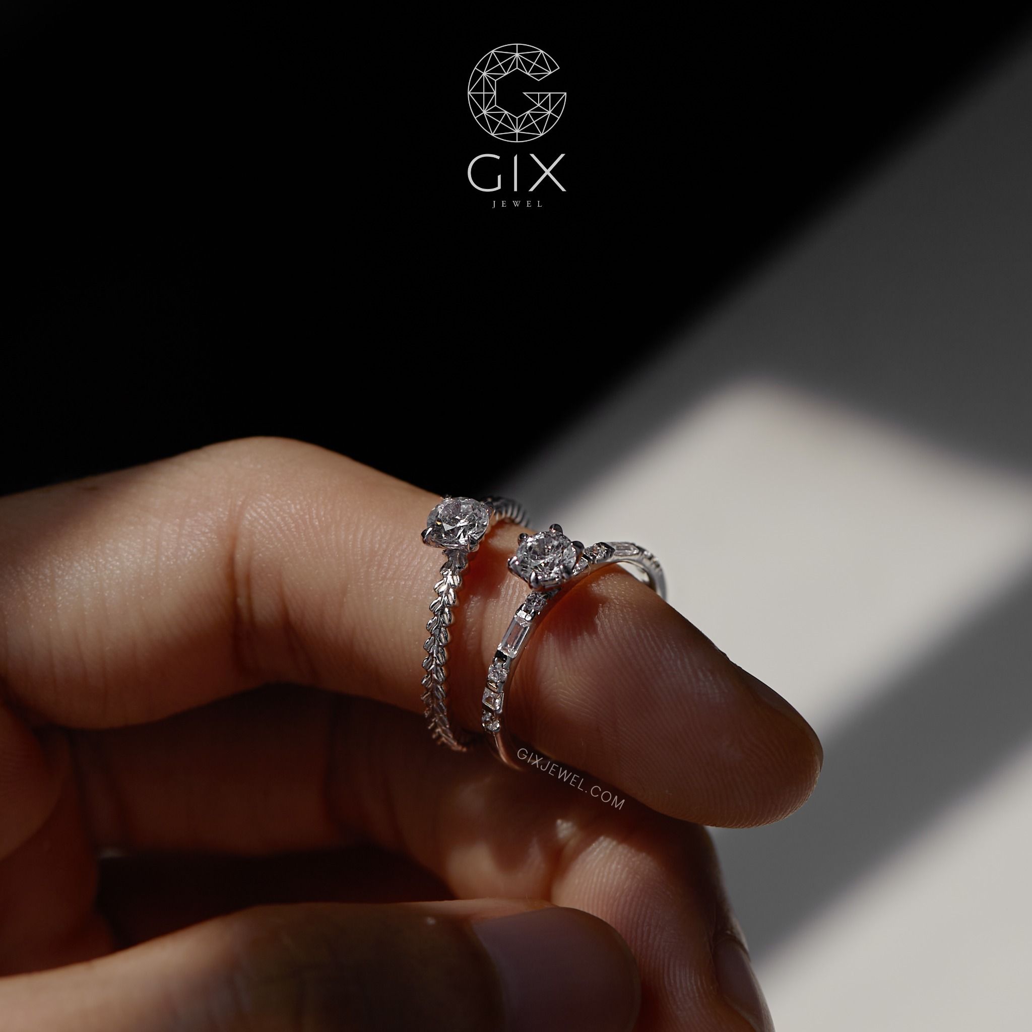 Nhẫn đính hôn bằng vàng 18k đơn giản đẹp gắn kim cương nữ Gixjewel