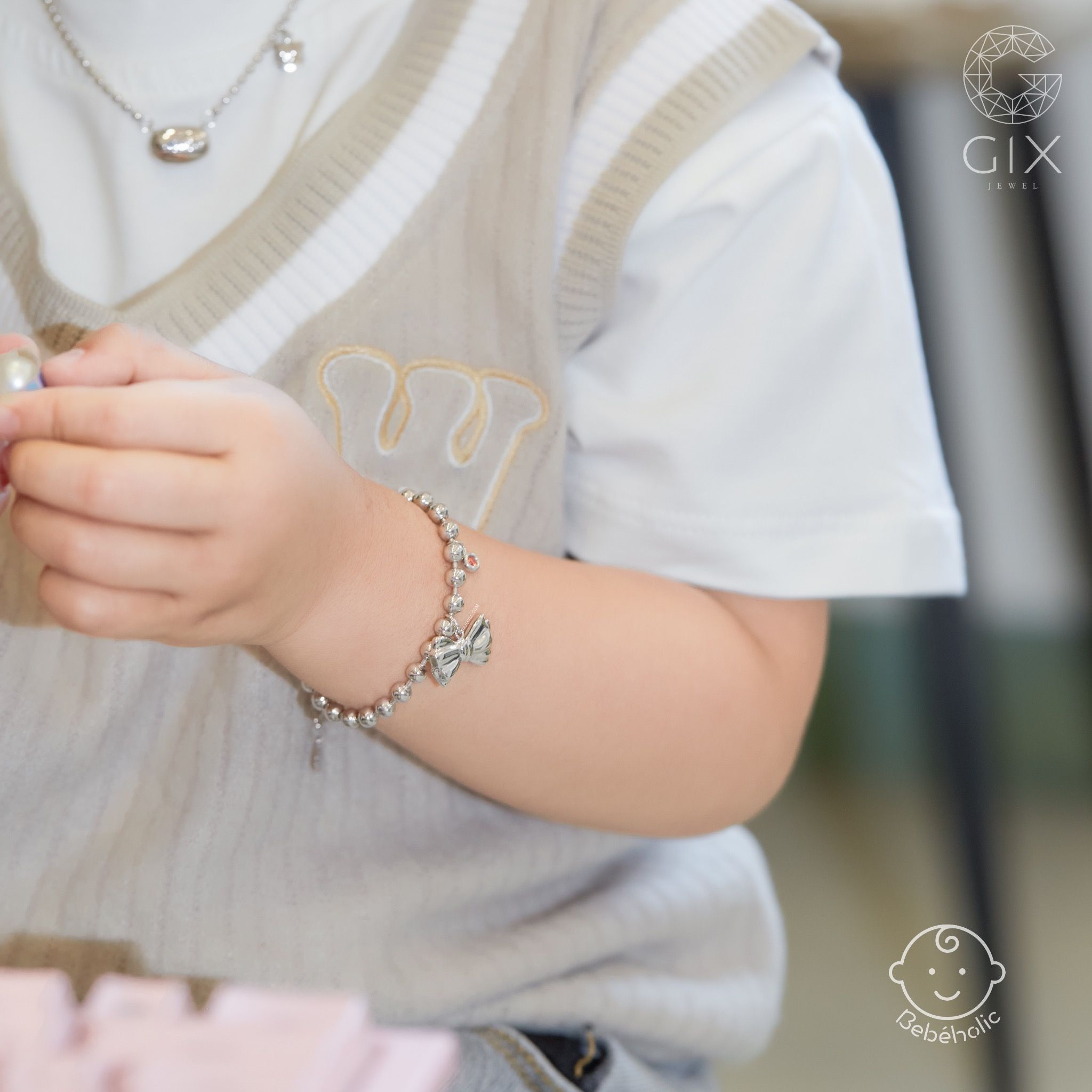 Lắc tay bạc cho bé đính đá hình chiếc nơ Gix Jewel TBBLT35