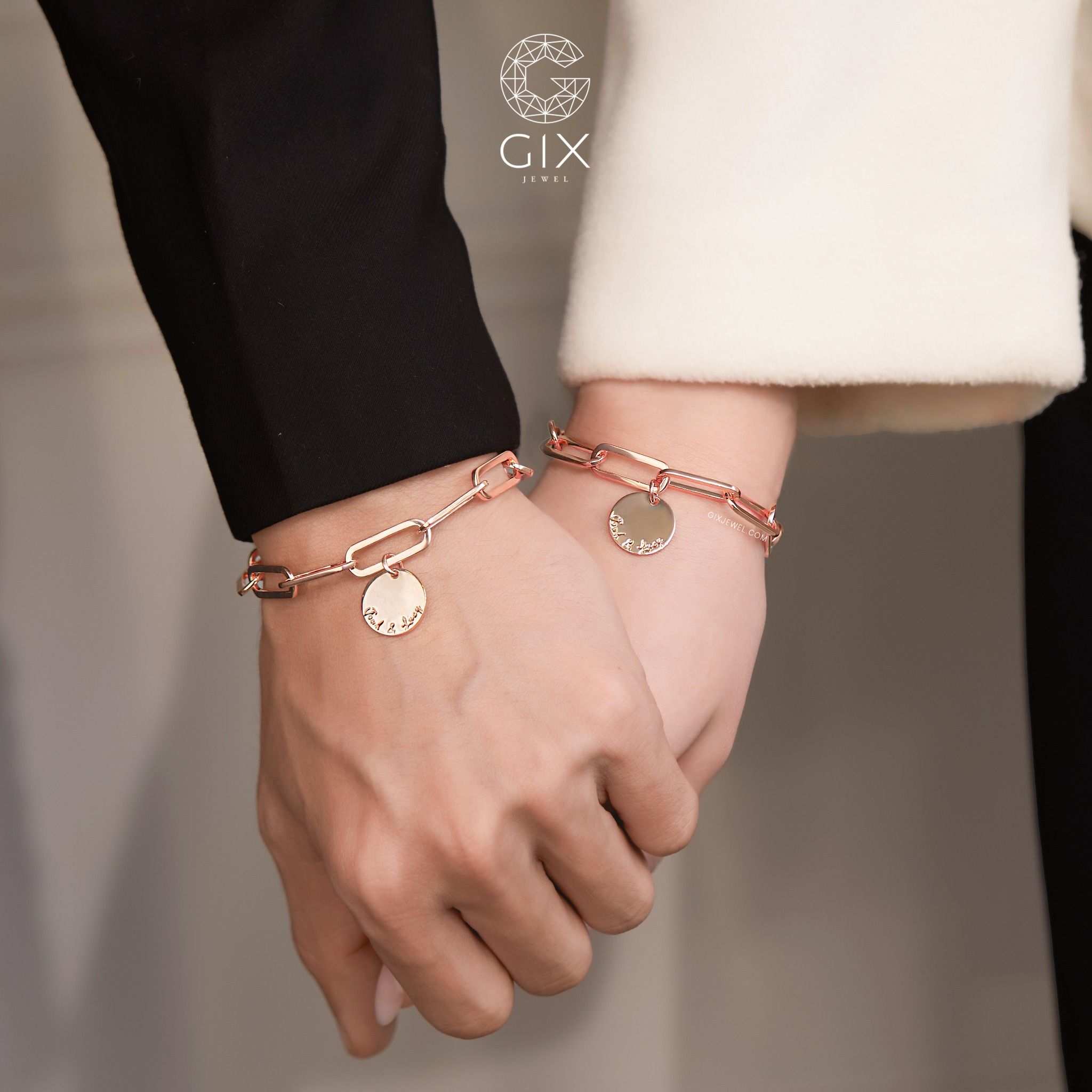 Vòng tay bạc đôi mắc xích vuông cá tính khắc chữ đeo cặp đẹp Gix Jewel