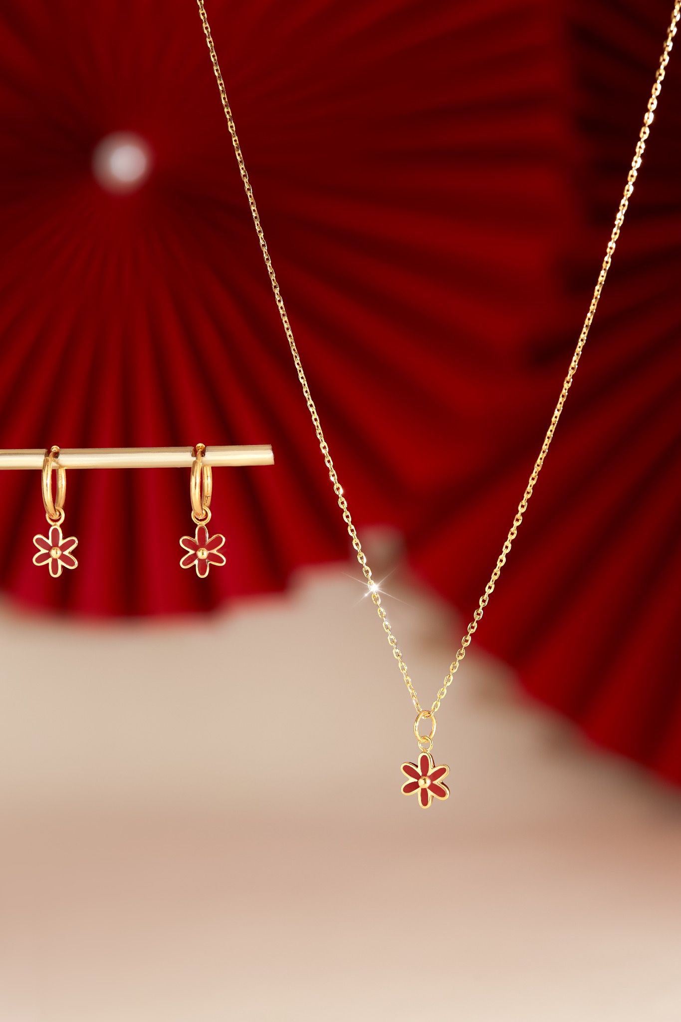 Vòng cổ vàng tây cho nữ đẹp hình hoa 5 cánh tráng màu dễ thương ôm sát cổ Gixjewel