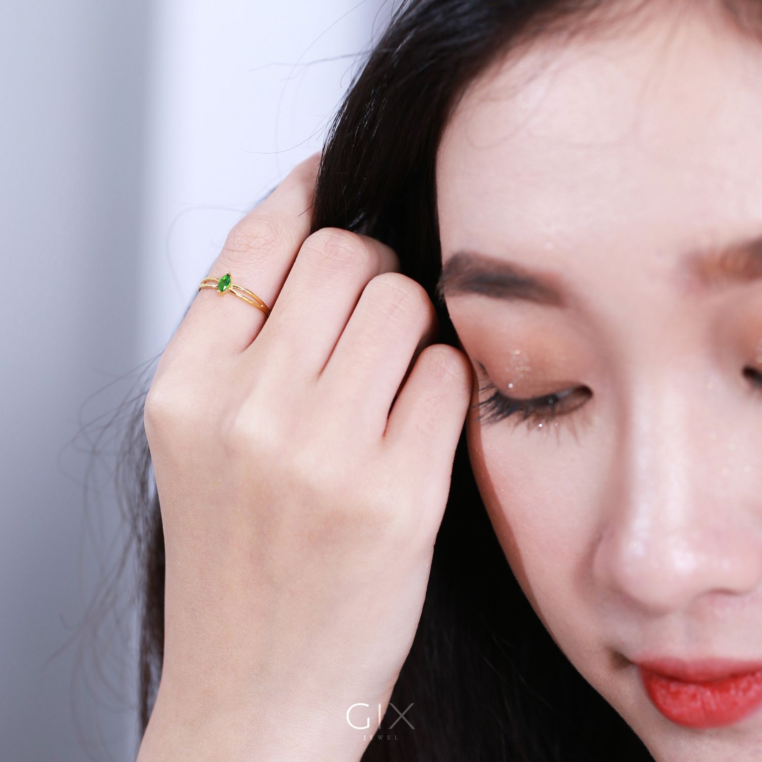 Nhẫn nữ vàng trắng & bạc nữ đẹp giá rẻ đai mảnh đính đá xanh lá đẹp Gix Jewel