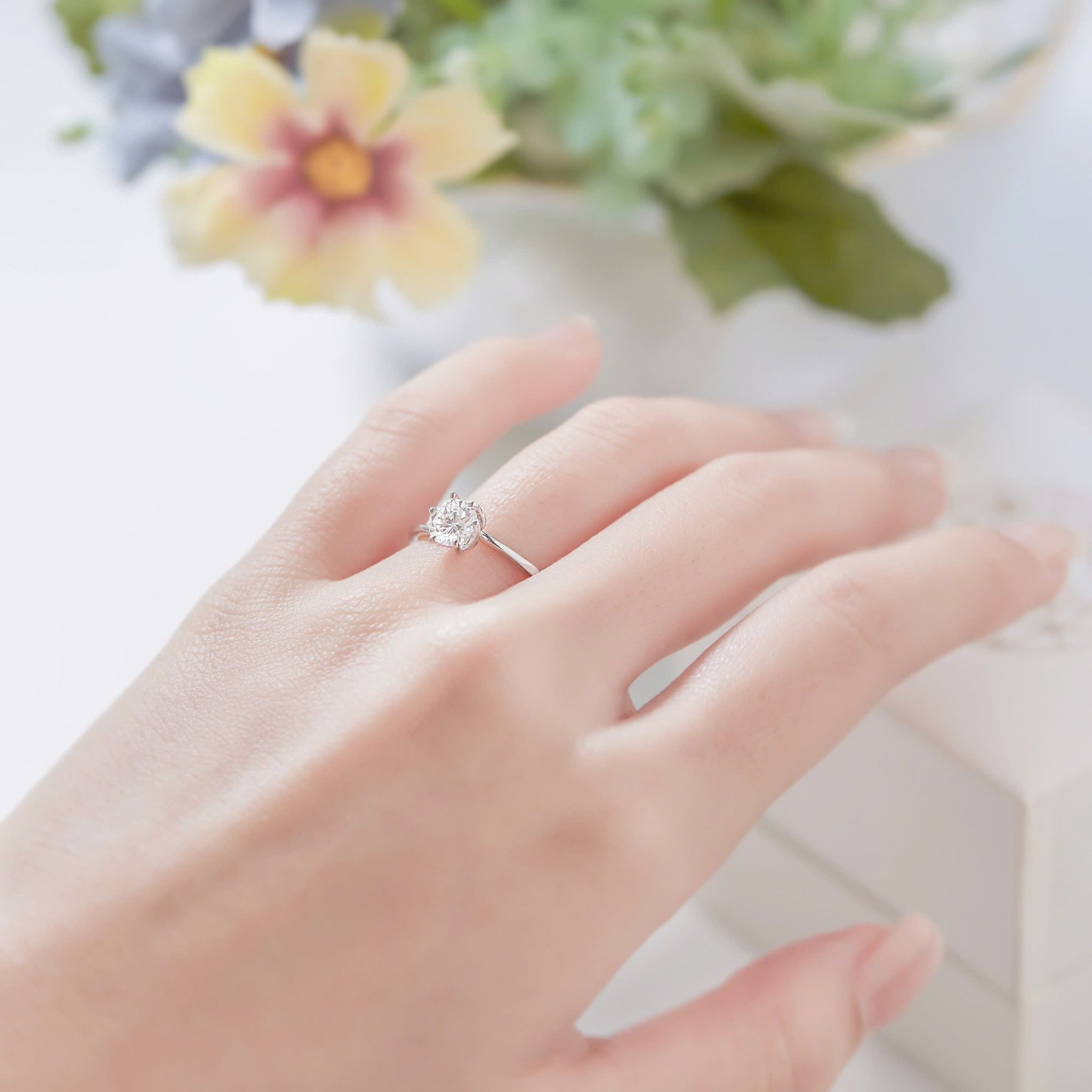 Mẫu nhẫn cầu hôn đơn giản vàng trắng 10k đẹp nhất đính kim cương Gixjewel