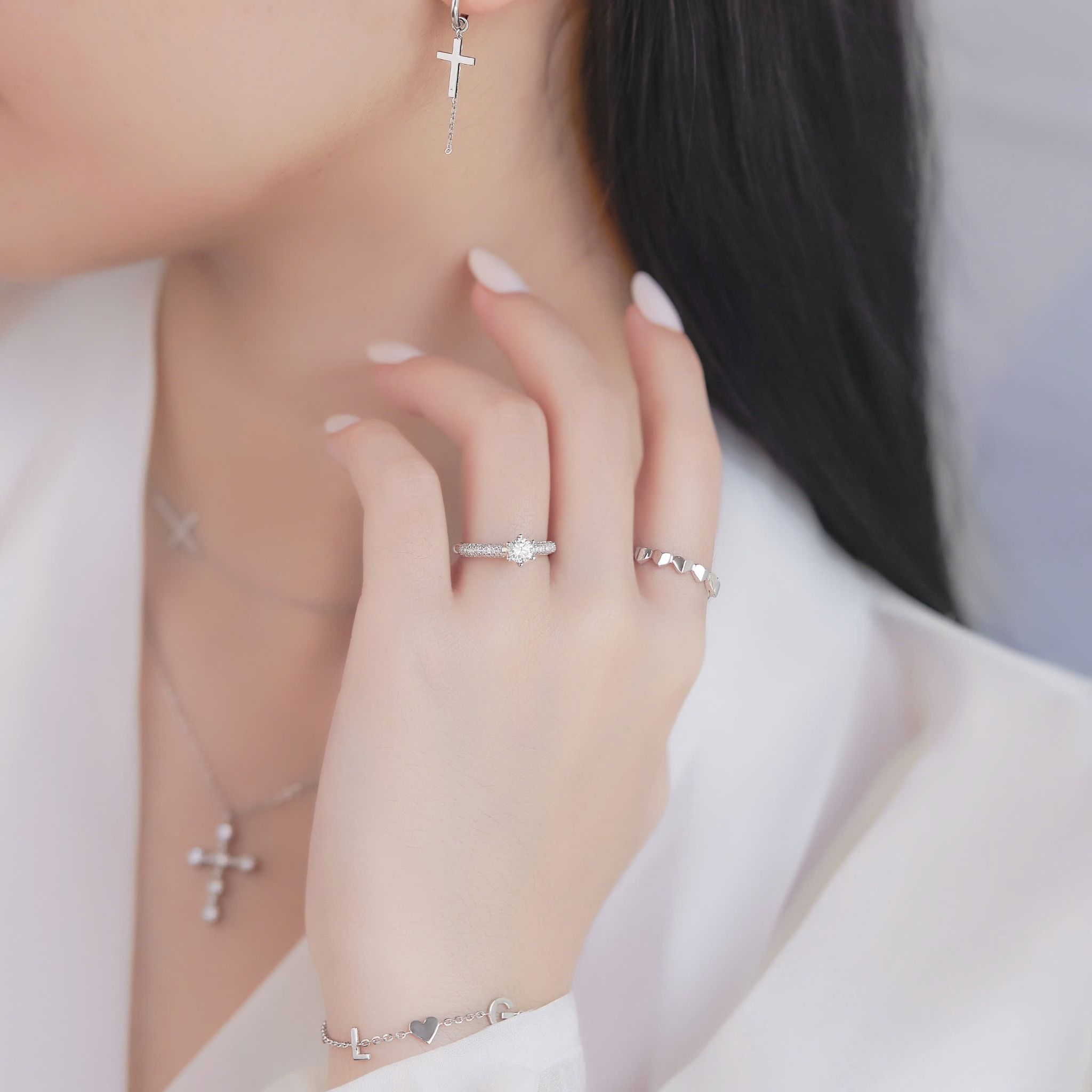 Nhẫn kim cương cầu hôn vàng trắng đẹp nhất đính kim cương nhân tạo Gix Jewel
