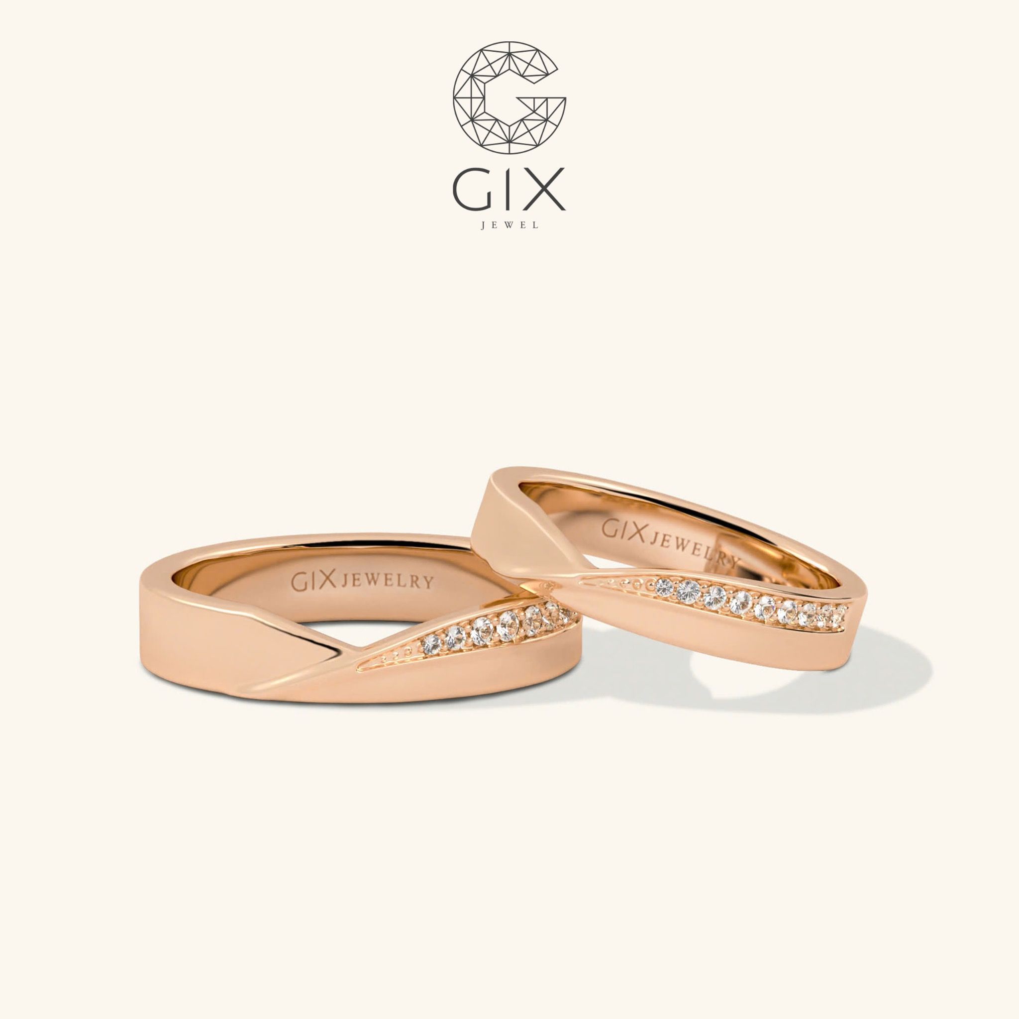 Nhẫn cưới hiện đại vàng trắng đính kim cương bản to đẹp khắc chữ Gix Jewelry