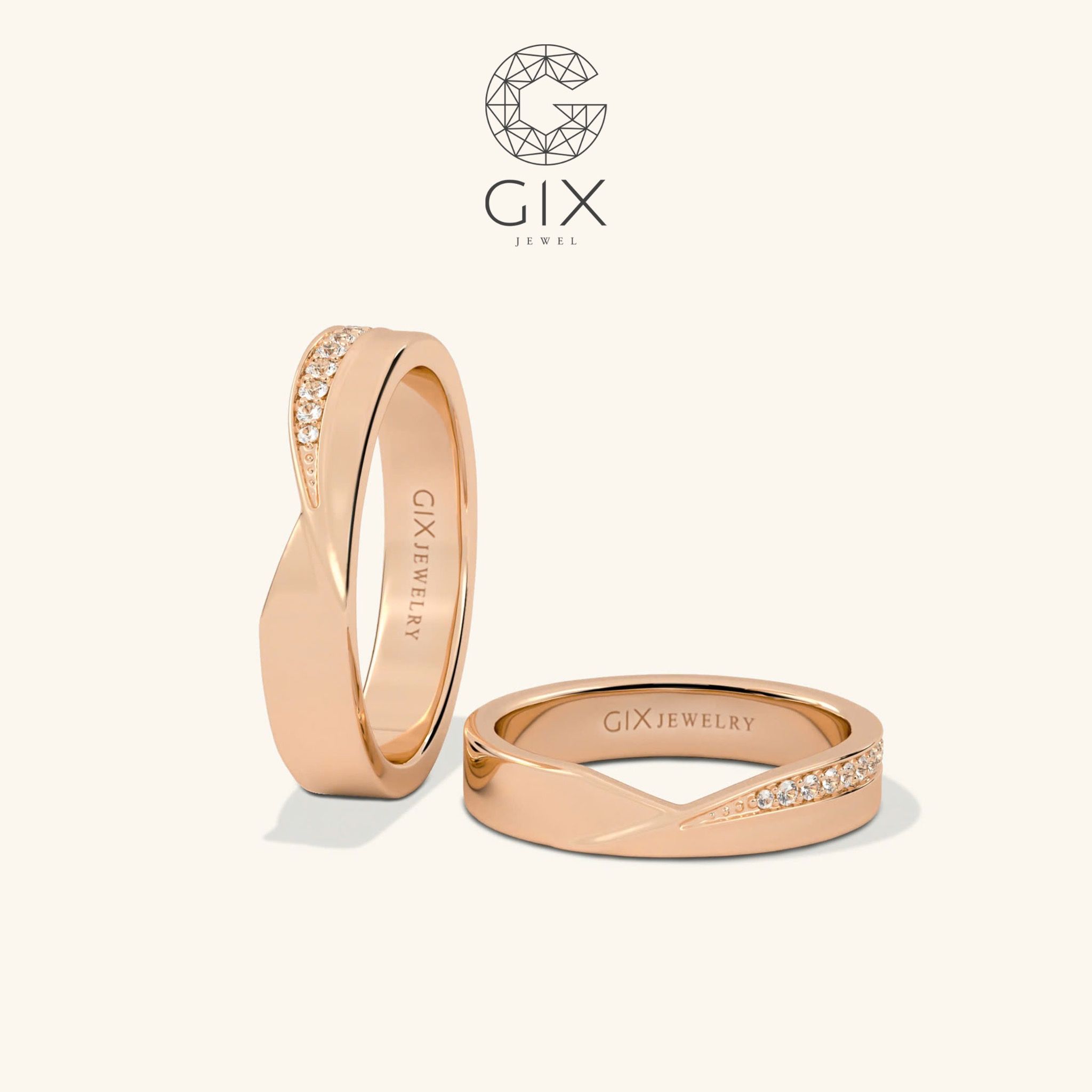 Nhẫn cưới hiện đại vàng trắng đính kim cương bản to đẹp khắc chữ Gix Jewelry