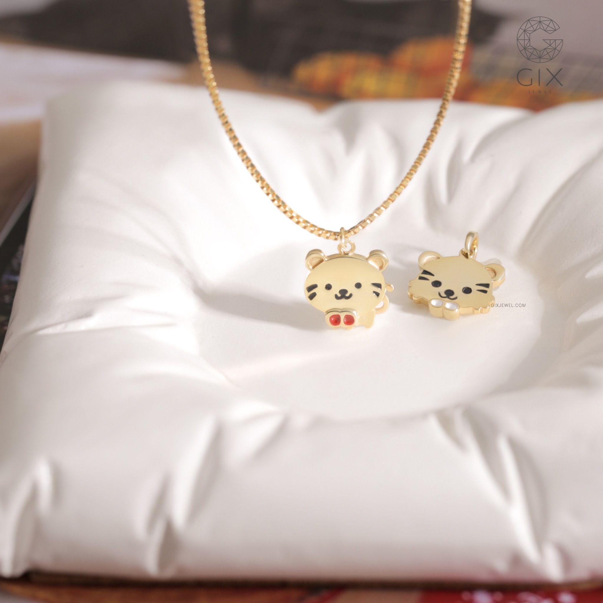 Vòng cổ cho bé trái bé gái bạc ý 925 khắc tên hình mặt mèo tráng màu Gix Jewel