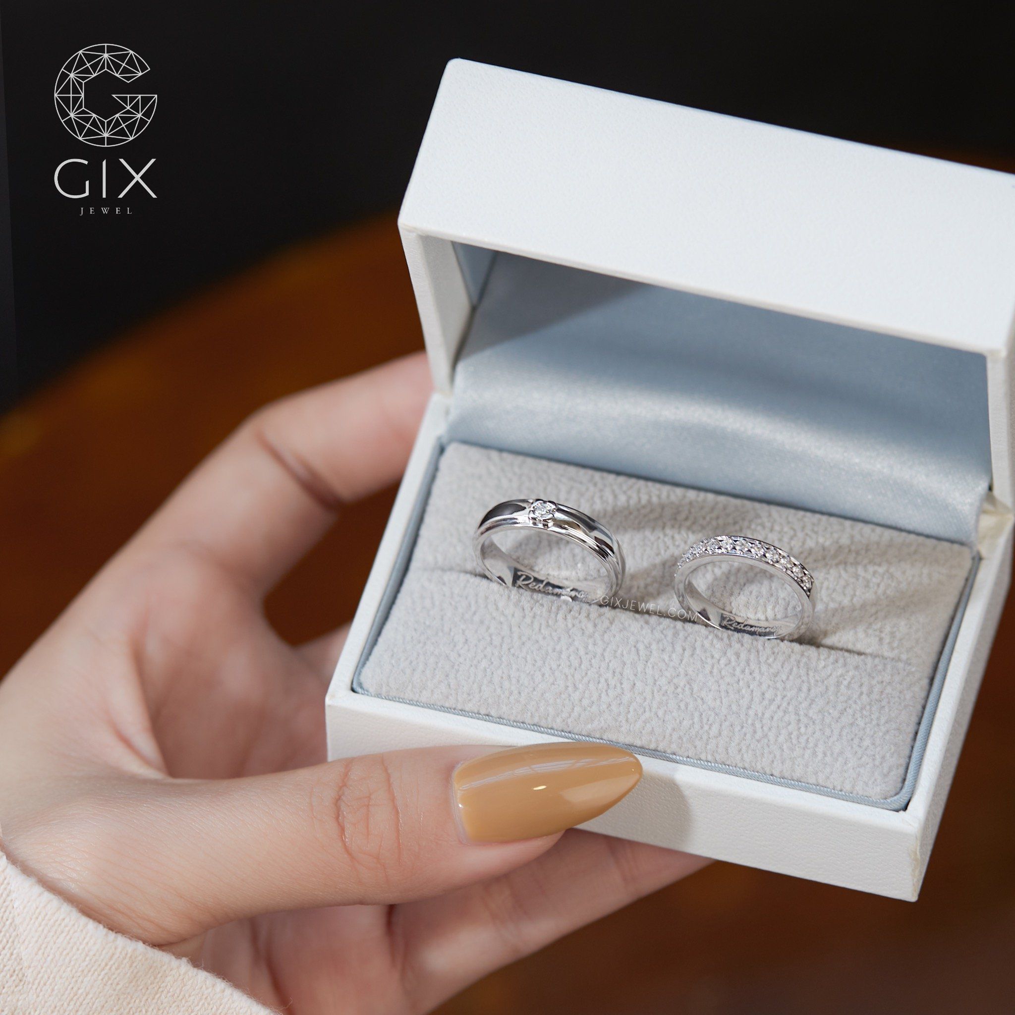 Nhẫn Cưới Vàng 18K Luxury Đính Kim Cương Tự Nhiên Gix Jewel - GCR25050005