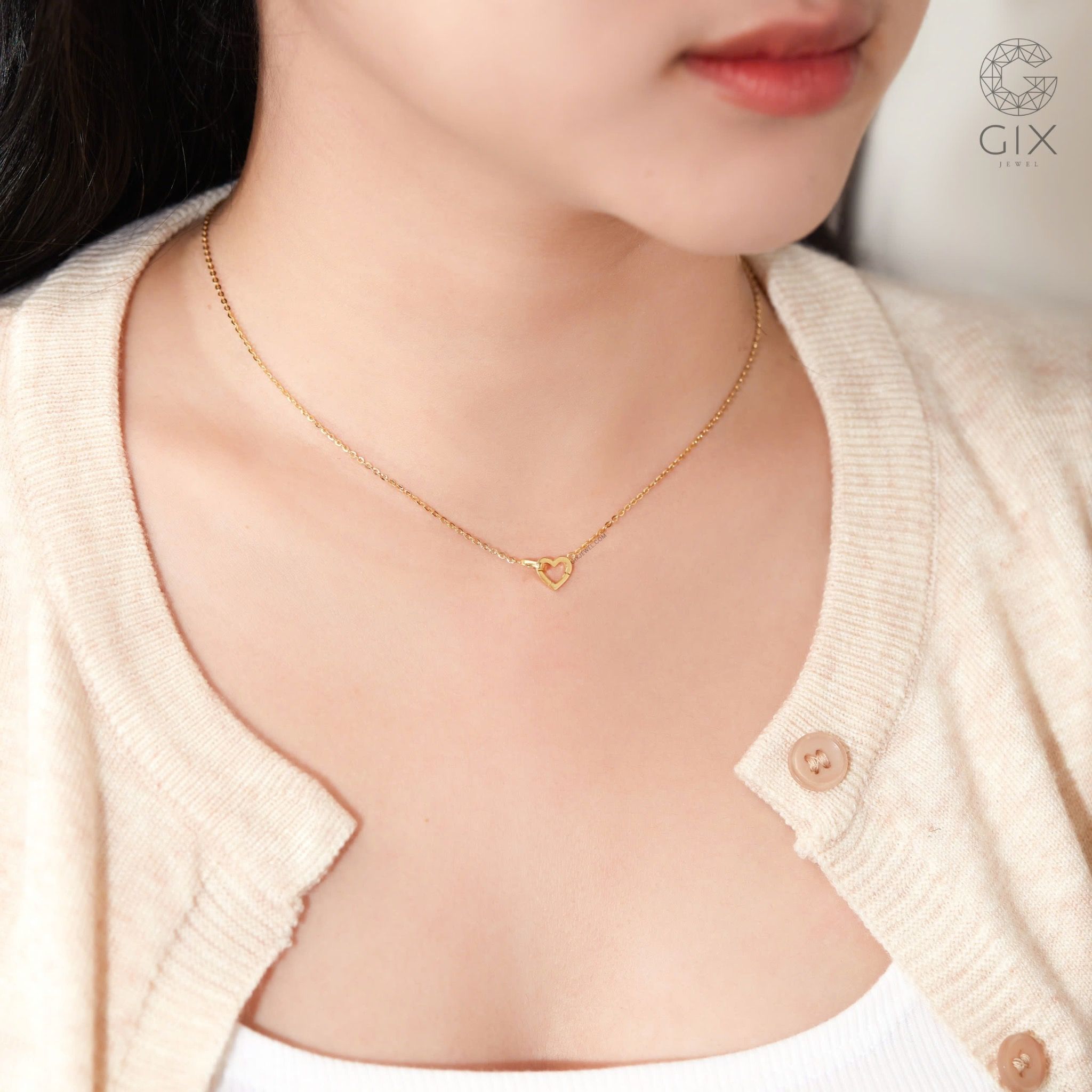 Vòng cổ vàng tây & bạc đẹp cho nữ hình trái tim lồng đeo sát cổ Gix Jewelry