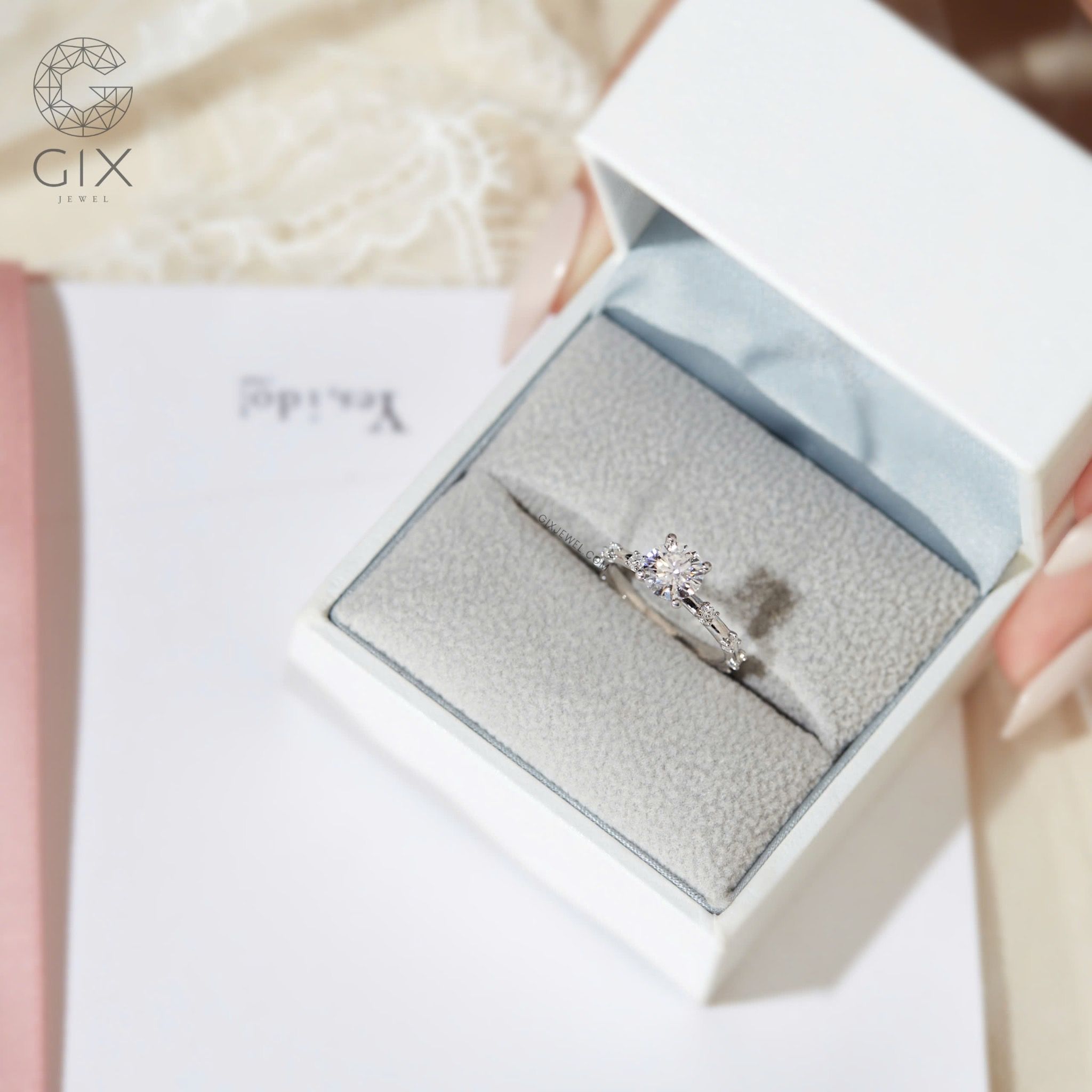Nhẫn vàng trắng cầu hôn đẹp 18k đính kim cương - True Love | Gix Jewel