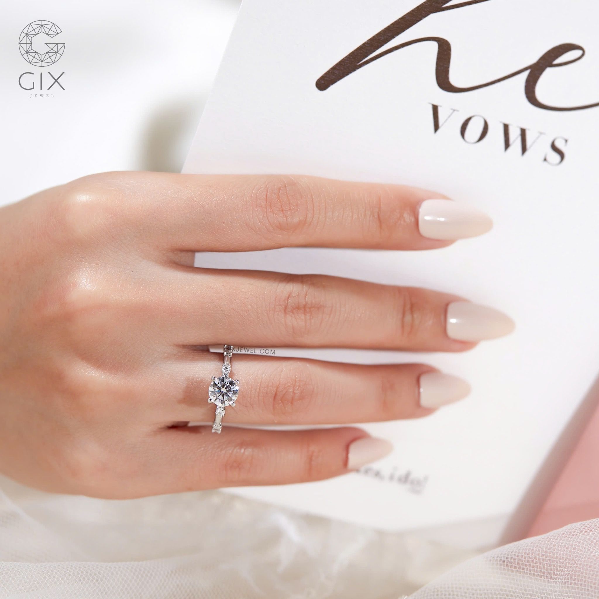 Nhẫn vàng trắng cầu hôn đẹp 18k đính kim cương - True Love | Gix Jewel