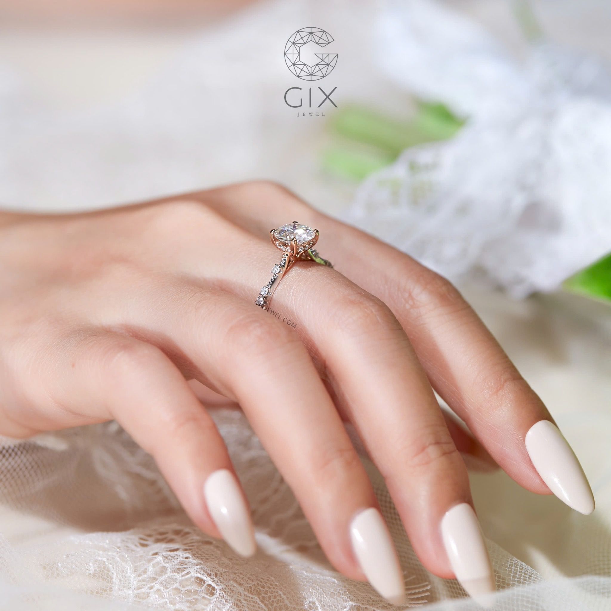 Nhẫn Vàng Cầu Hôn 18K Đẹp Nhất Bạc S925 Đính Kim Cương Moissanite Gix Jewel