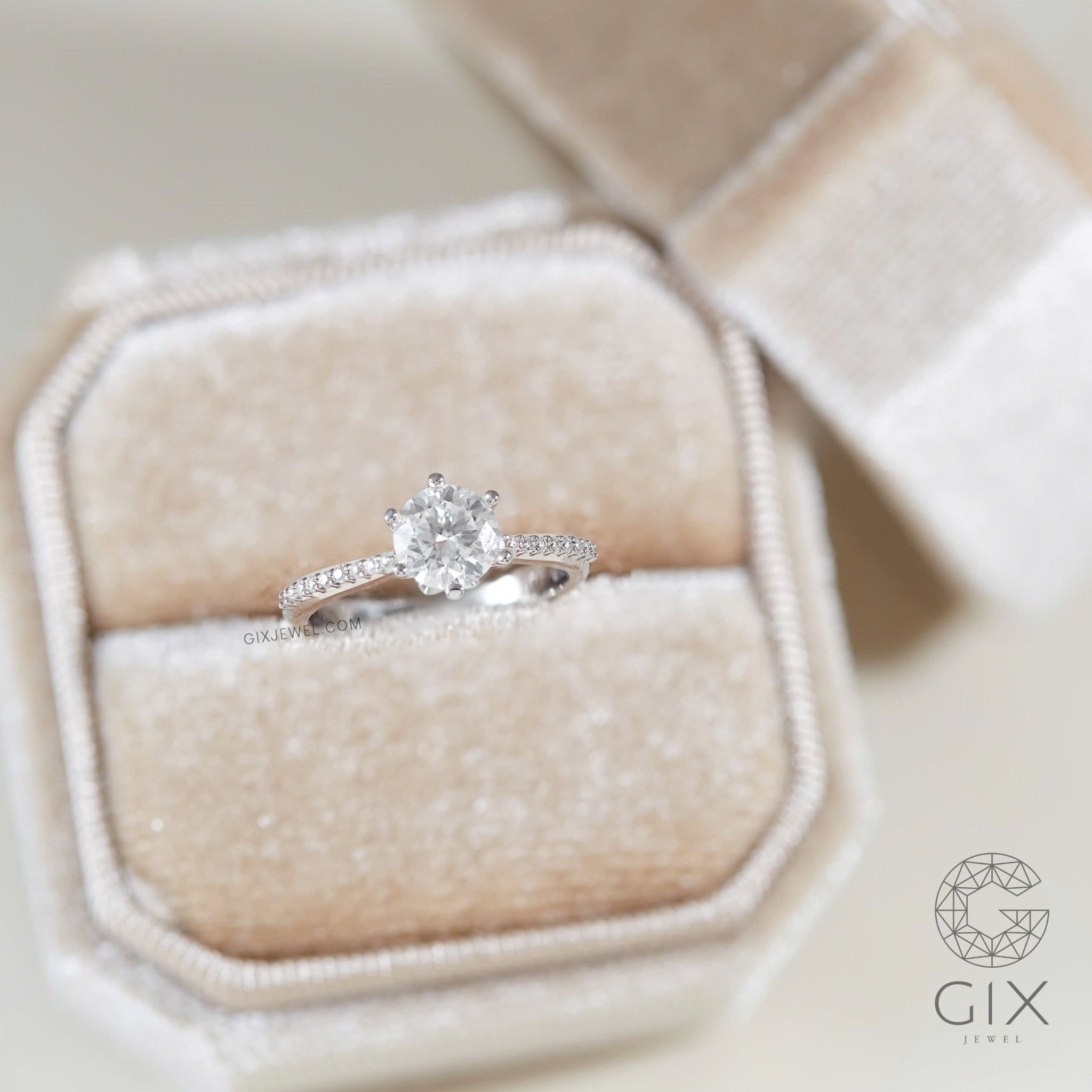 Nhẫn Cầu Hôn Đẹp Giá Rẻ Vàng Tây 18K Kim Cương Nhân Tạo Moissanite Gix