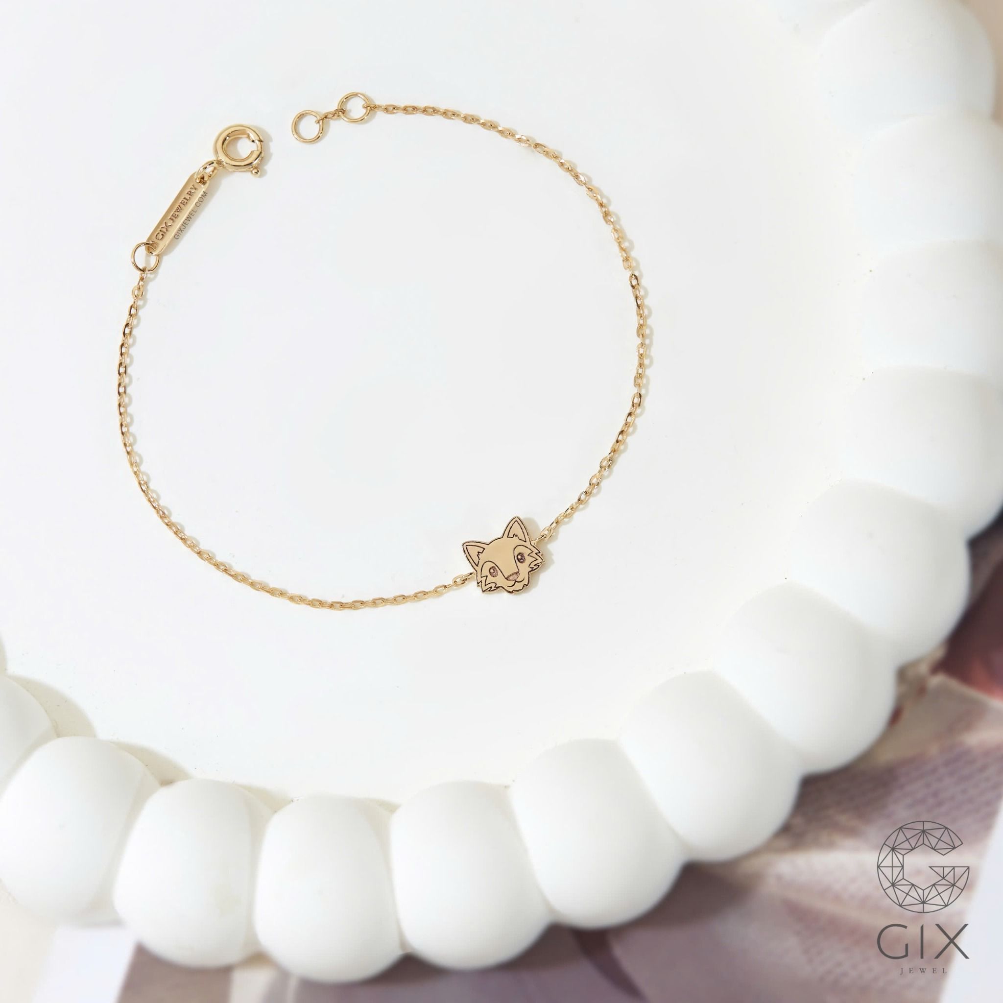 Vòng tay vàng 18k bạc đẹp sợi mảnh gắn charm hình cáo dễ thương Gixjewelry