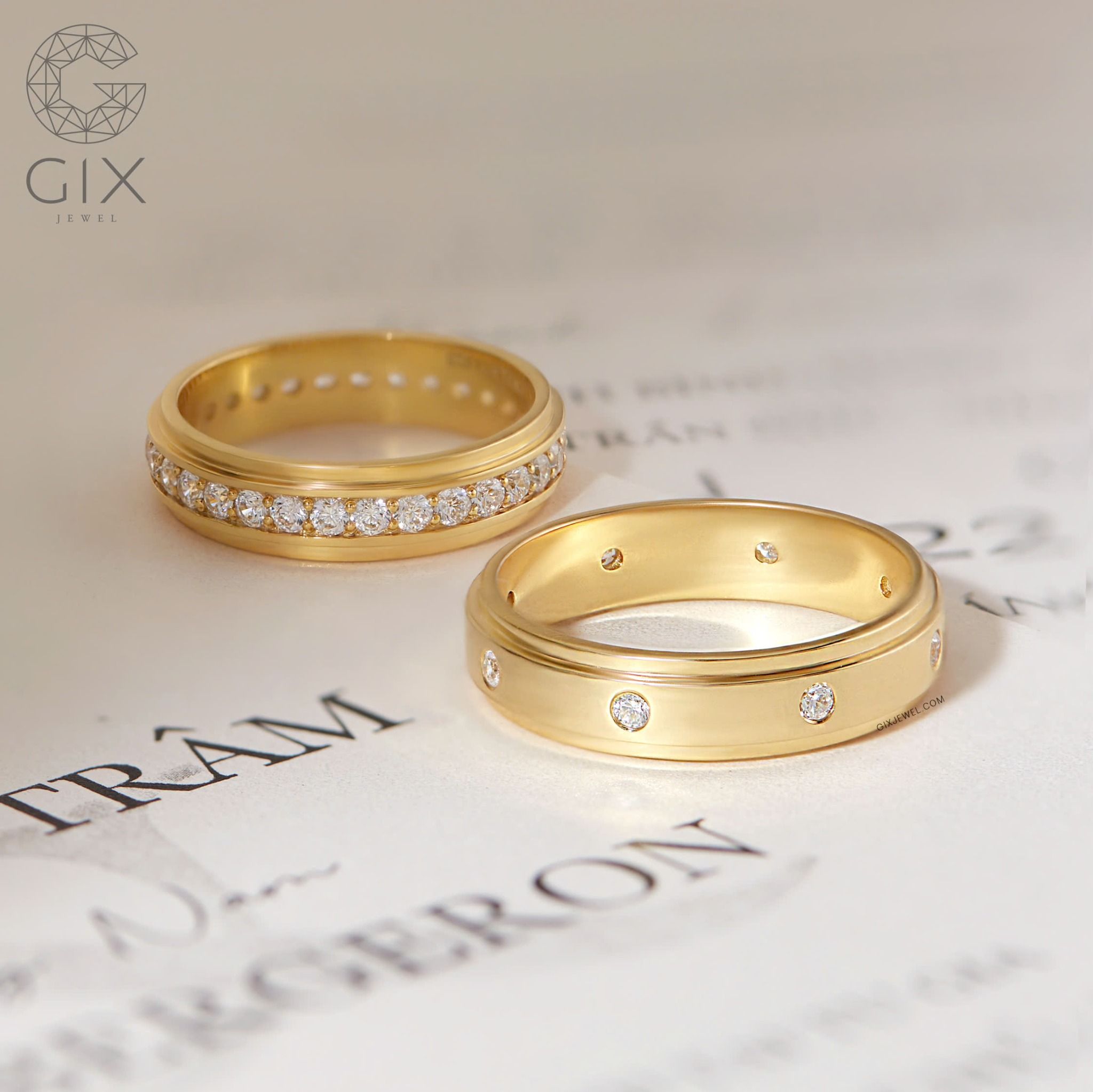 Nhẫn cưới vàng 18k đẹp nhất thiết kế riêng hột xoàn khắc chữ theo tên Gix