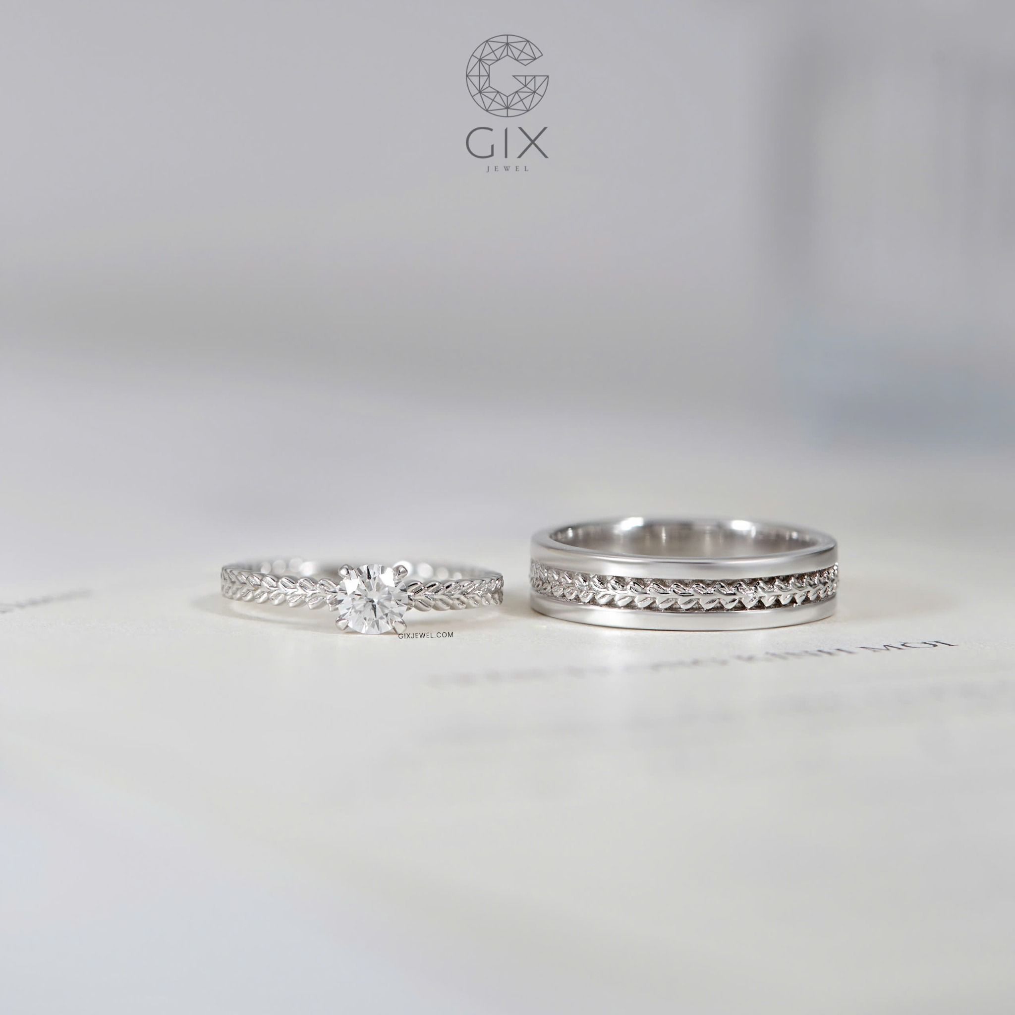 Nhẫn cưới vàng trắng 18k kim cương đẹp hiện đại hoạ tiết đính Moissanite Gix Jewel