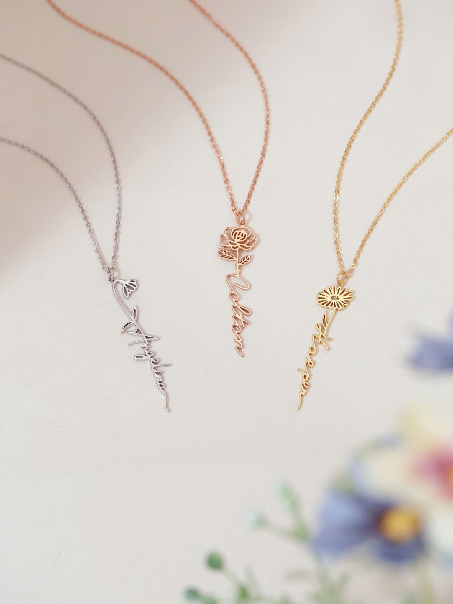 Vòng cổ mặt chữ vàng 18k bạc cao cấp khắc tên cho nữ đính kèm hình hoa Chuông Tuyết tháng 1 Gix