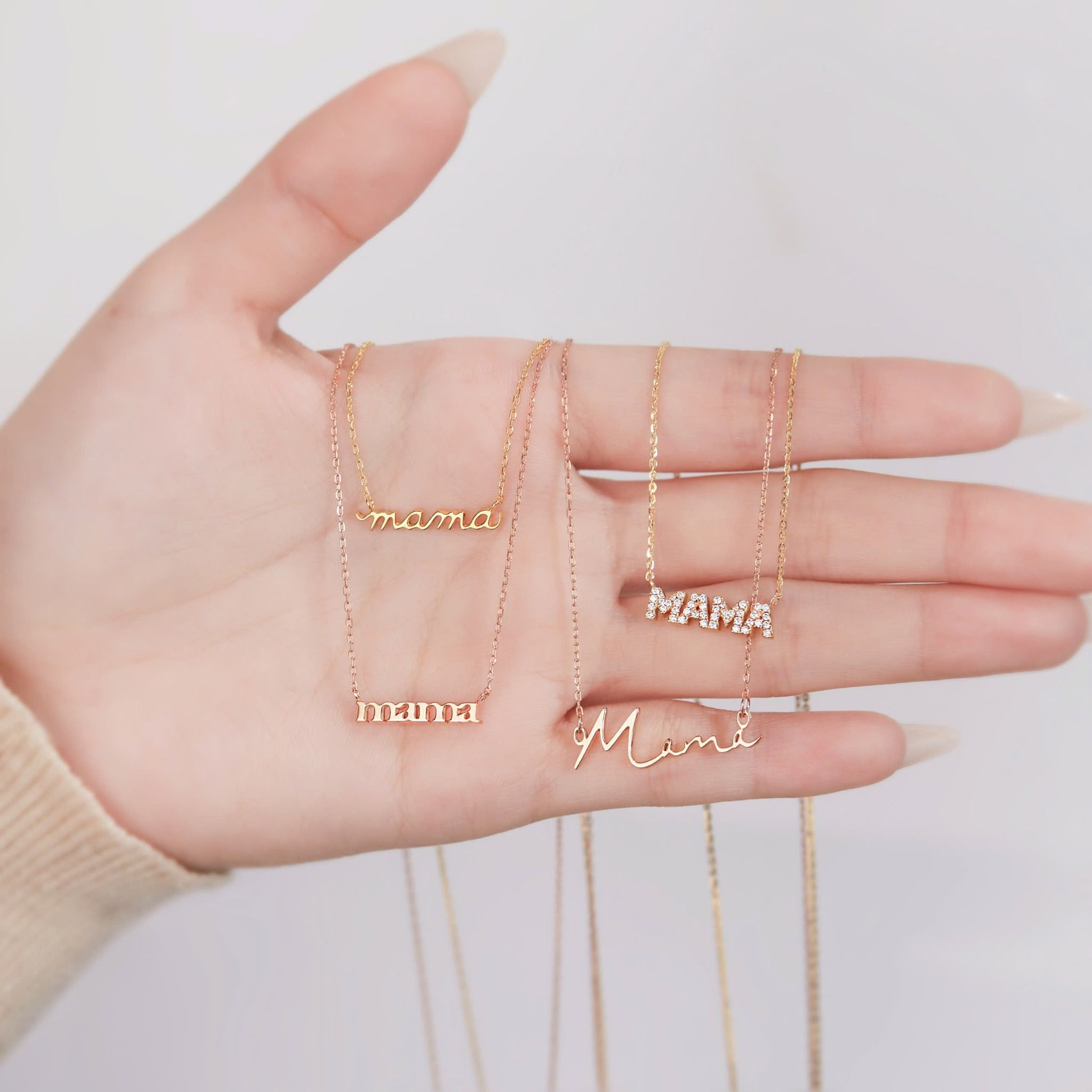 Mặt Dây Chuyền Vàng Hồng Khắc Chữ Mama Ý Nghĩa Theo Yêu Cầu Gix Jewel