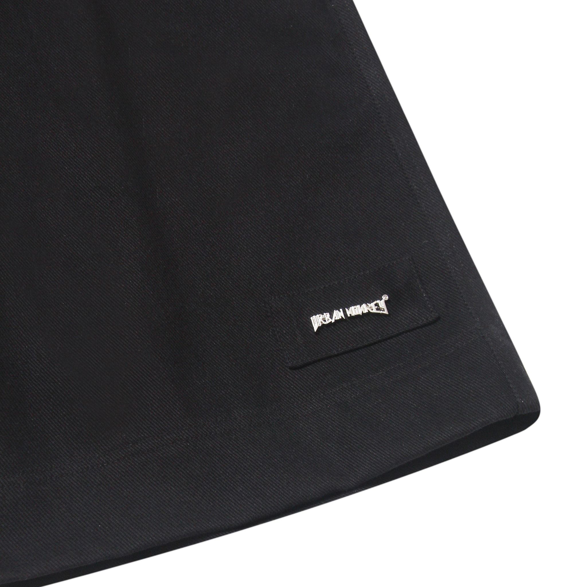 PLEATED CHICANO BLACK SHORT