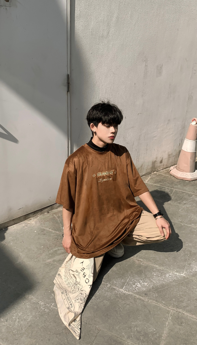  GOBLIN SIGNATURE SUEDE TEE BROWN 