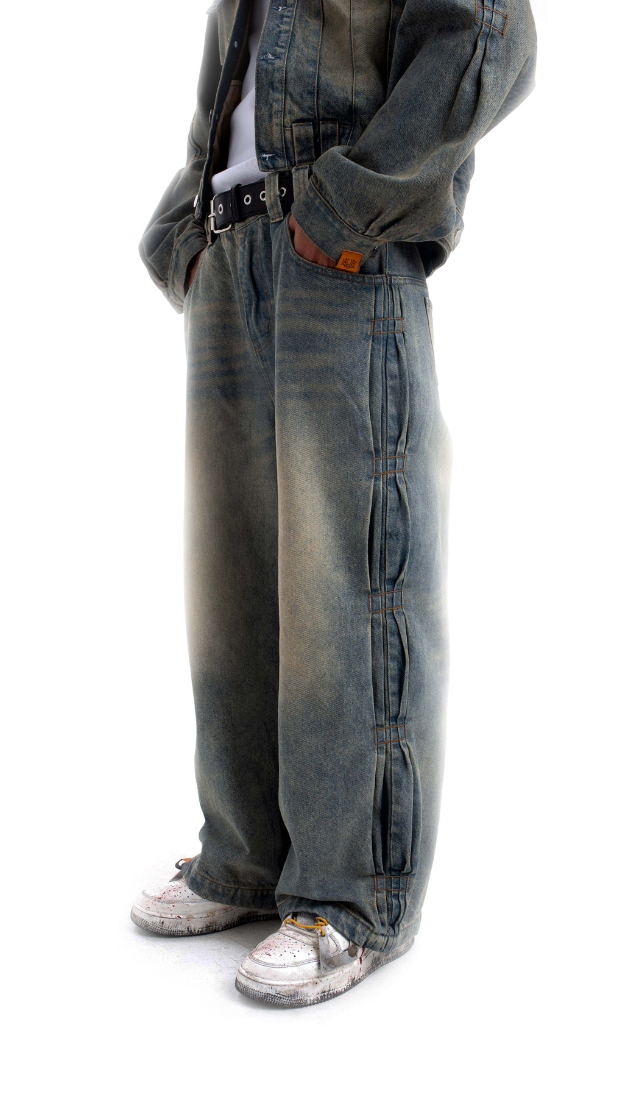 PLEATED WASH DENIM PANTS