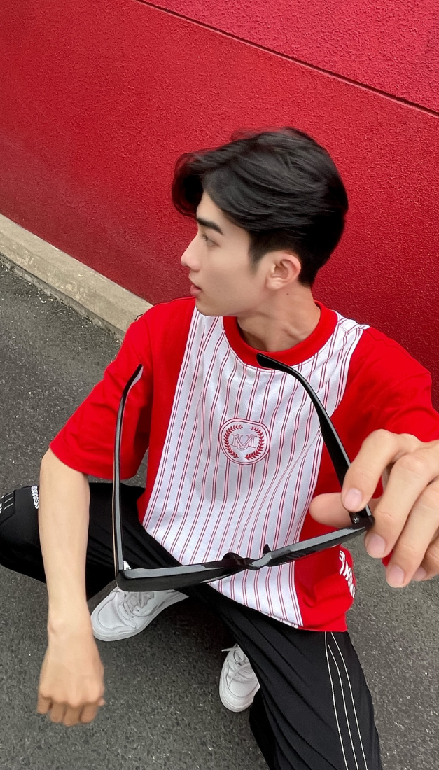 BASEBALL TEE WHITE/RED (STRIPE)