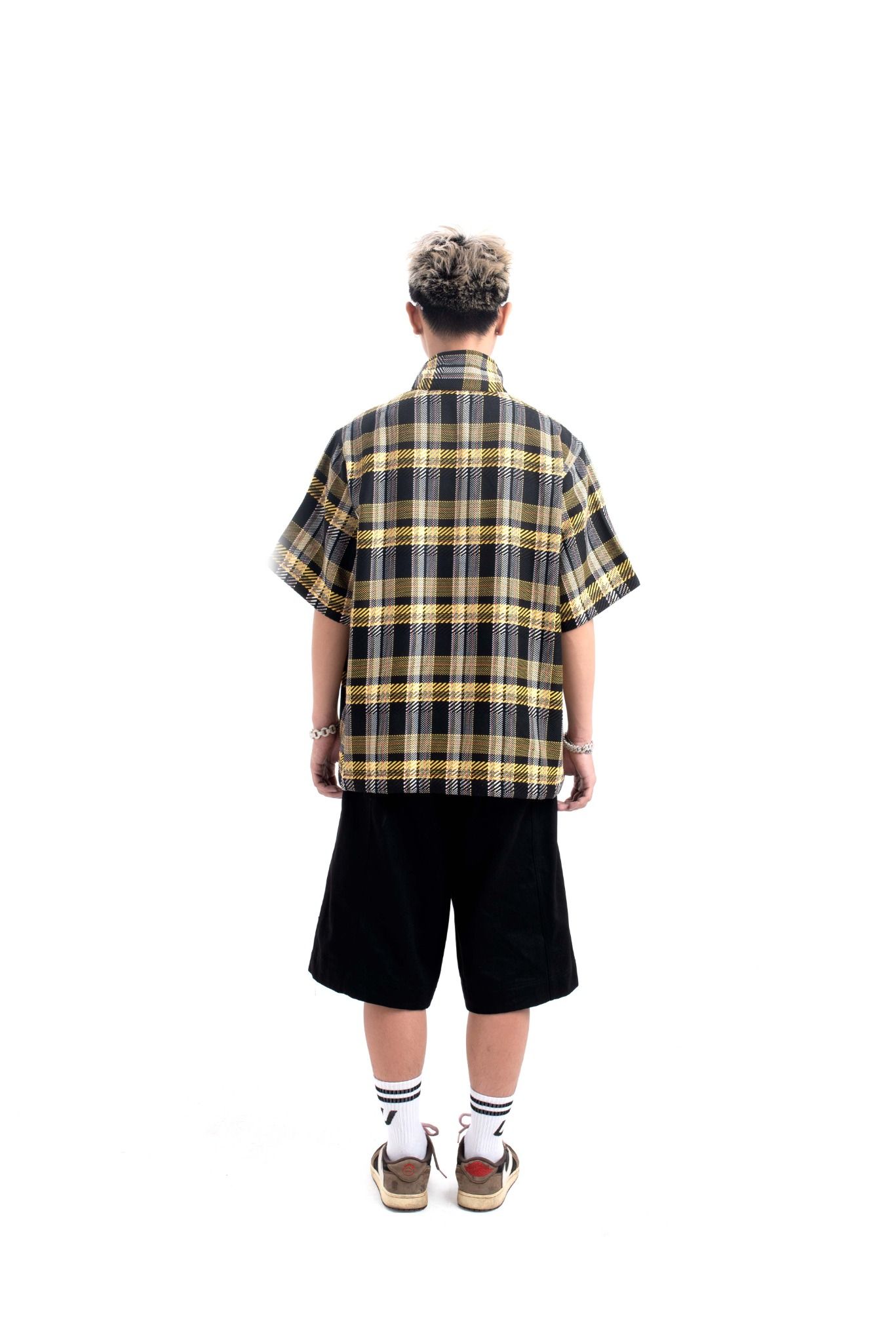 PLEATED CHICANO BLACK SHORT