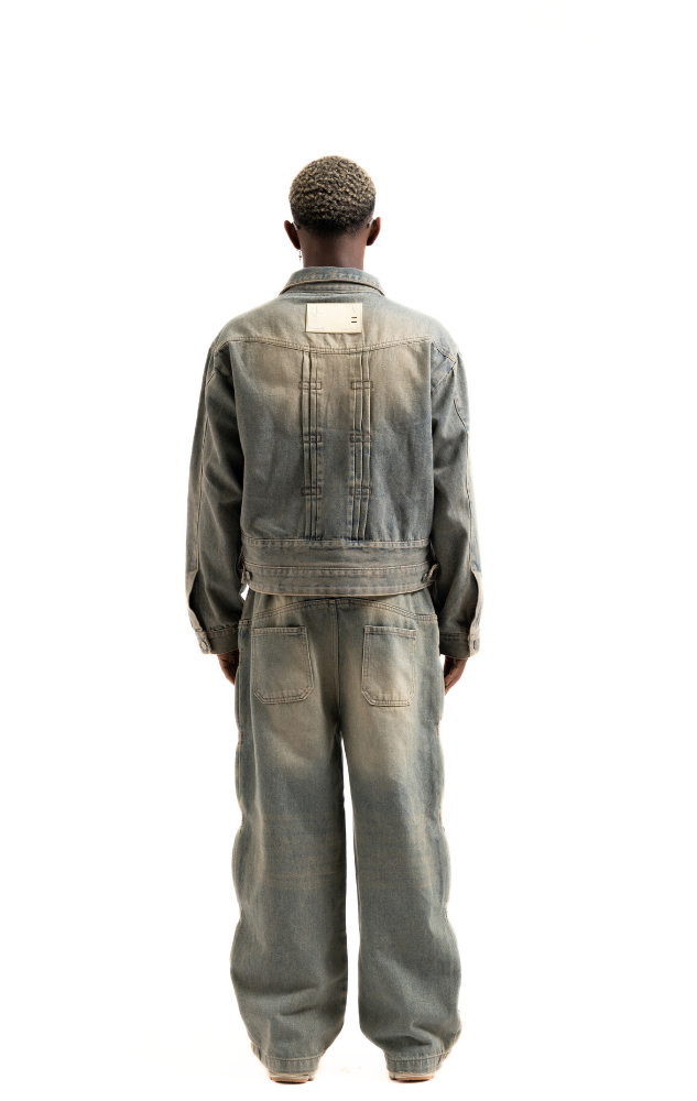 PLEATED WASH DENIM JACKET