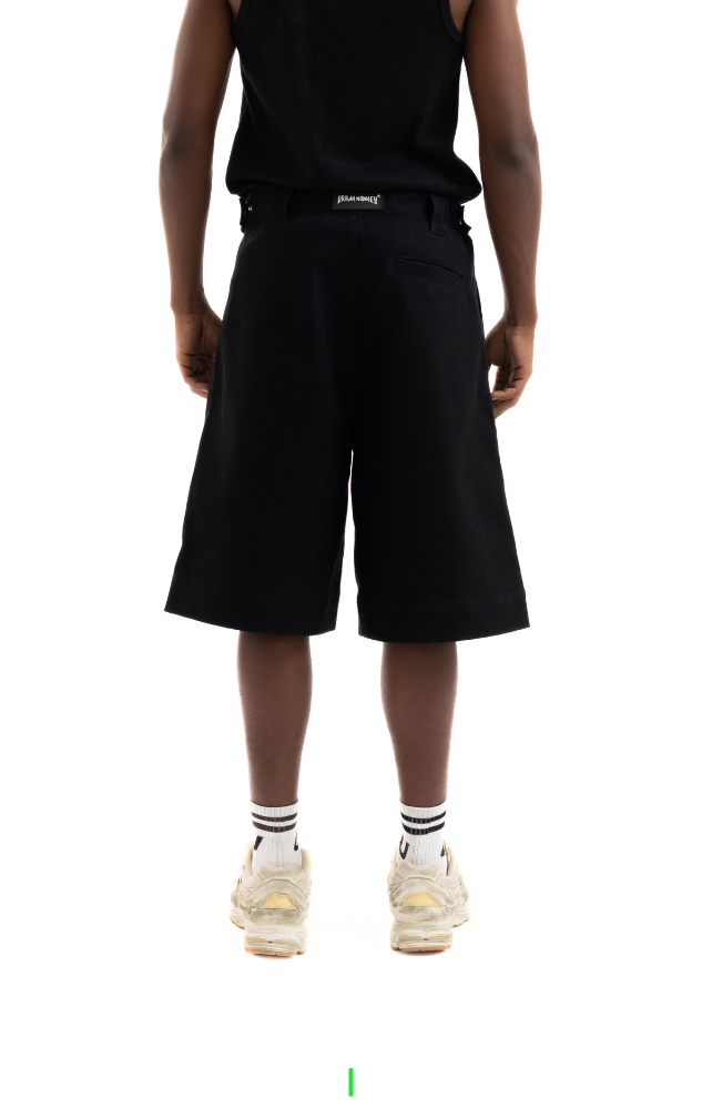  PLEATED CHICANO BLACK SHORT 