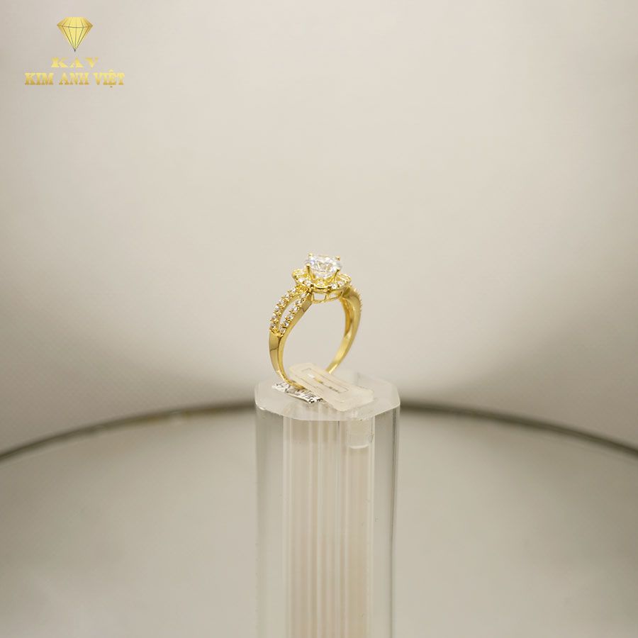 Nhẫn Nữ Vàng 18k hột cao đài tấm tròn - 001