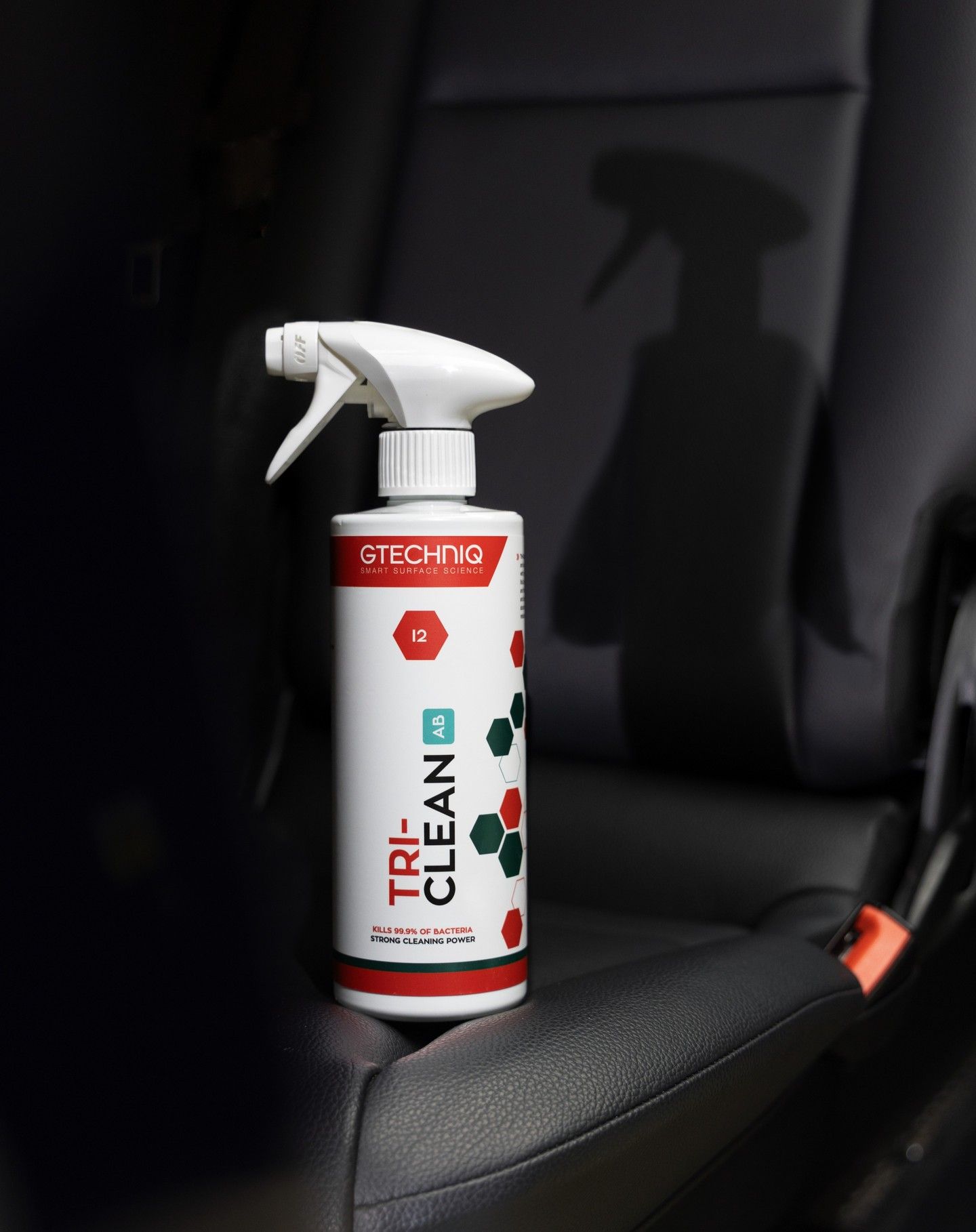 Dung Dịch Làm Sạch Kháng Khuẩn Nội Thất - Gtechniq I2 Tri-Clean 500ml