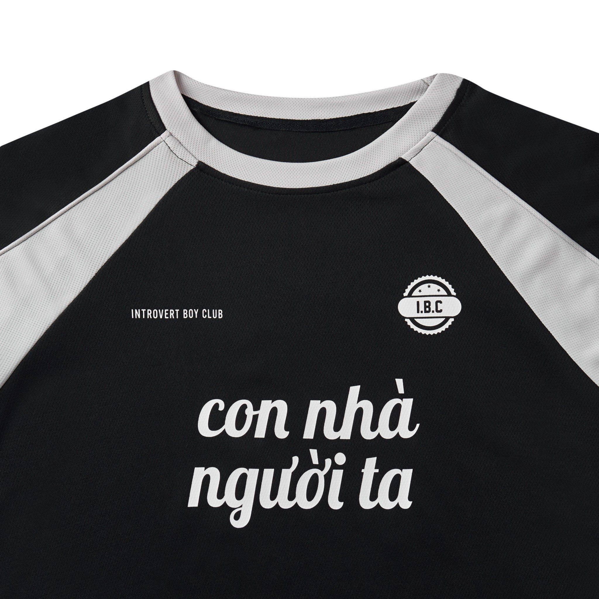 Con Nhà Người Ta T-shirt - Black