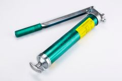 Súng bơm mỡ SATA 400CC 97203 - Plastic Handle Grease Gun 400CC
