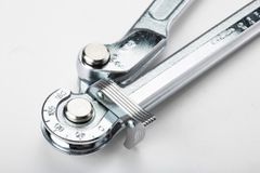 Dụng cụ uốn ống inox SATA 6mm 97341