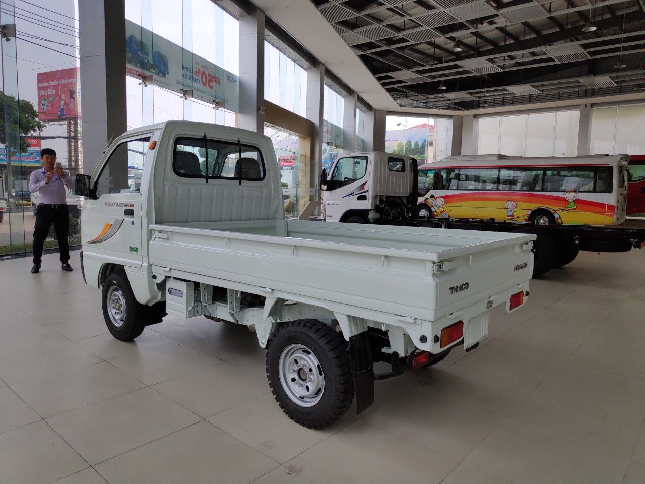 THACO TOWNER 800 - THÙNG LỬNG - TẢI TRỌNG 990KG