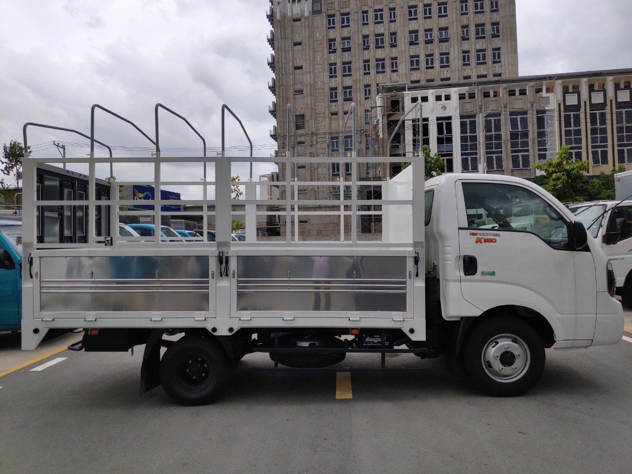 Kia K250 - Thùng Mui Bạt 5 Bửng - 2.490kg