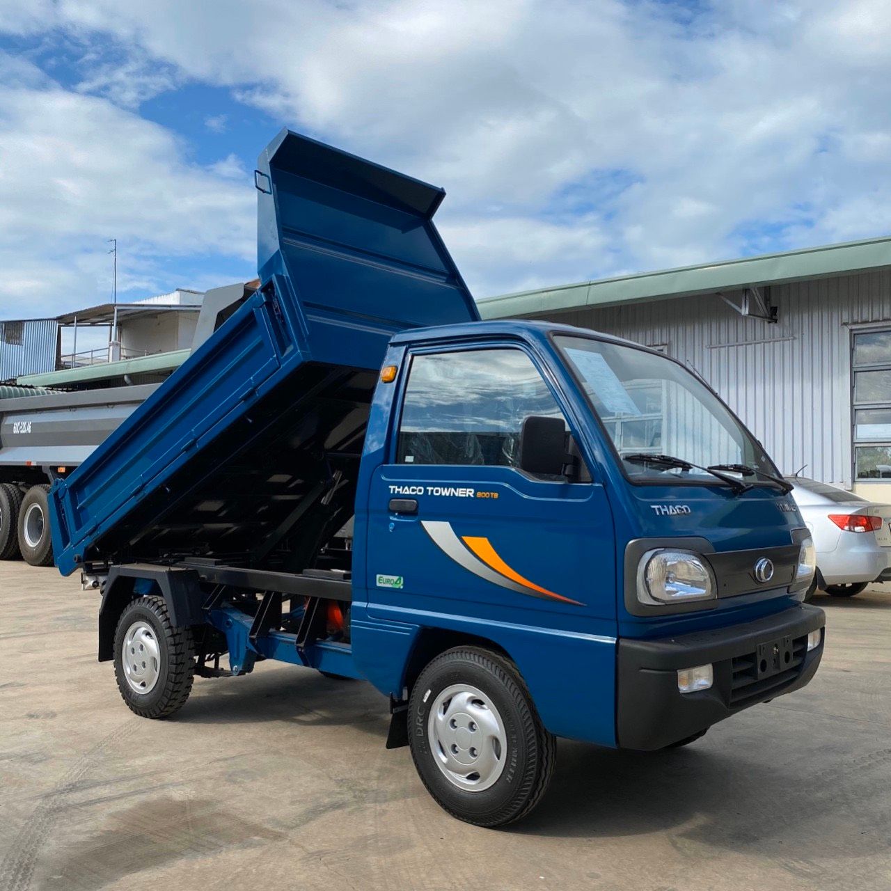 Thaco Towner 800TB - Thùng Ben 750kg (0.89 Khối)