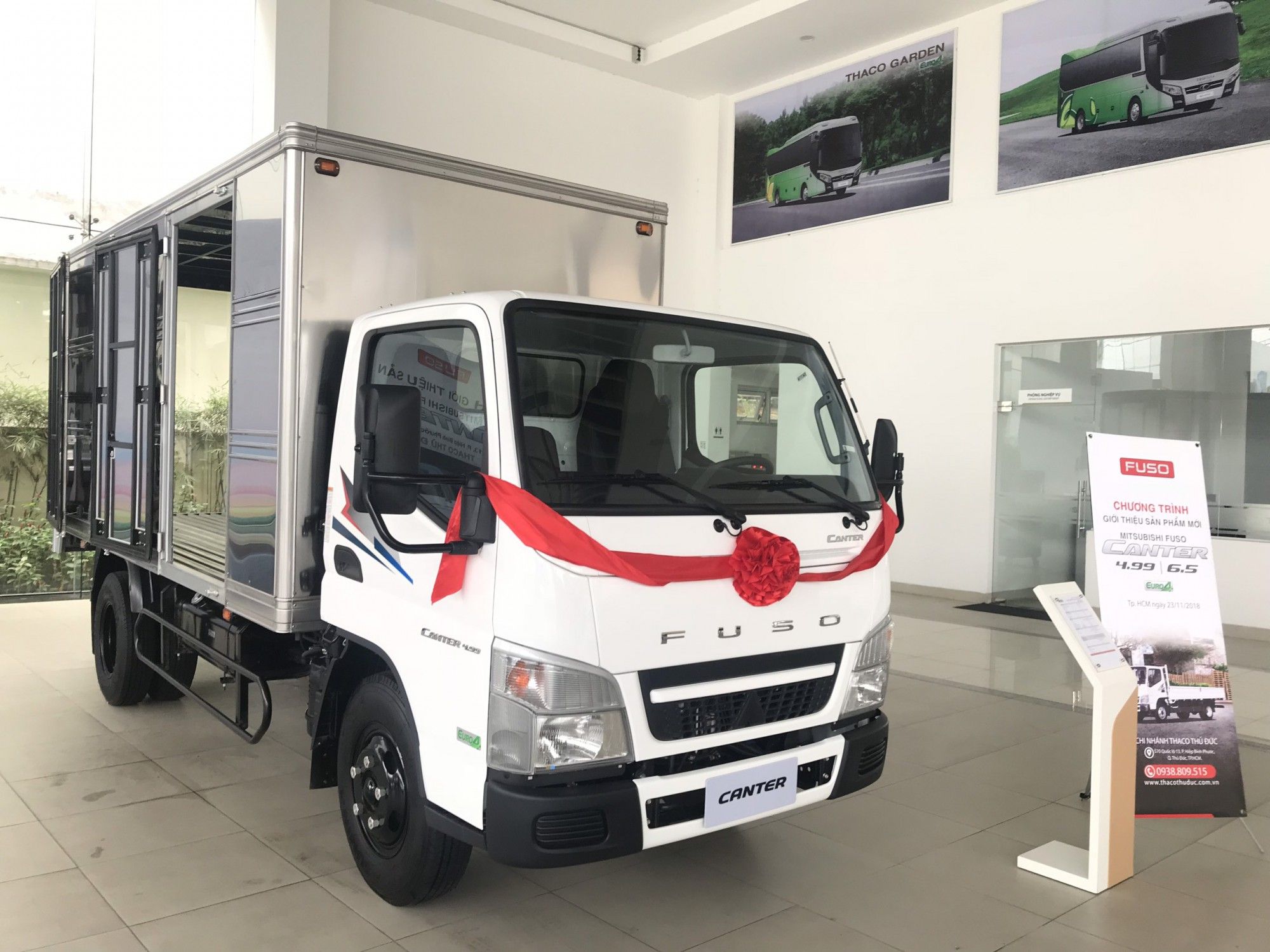  XE TẢI MITSUBISHI 1.9 TẤN FUSO CANTER 4.99 - THÙNG KÍN 