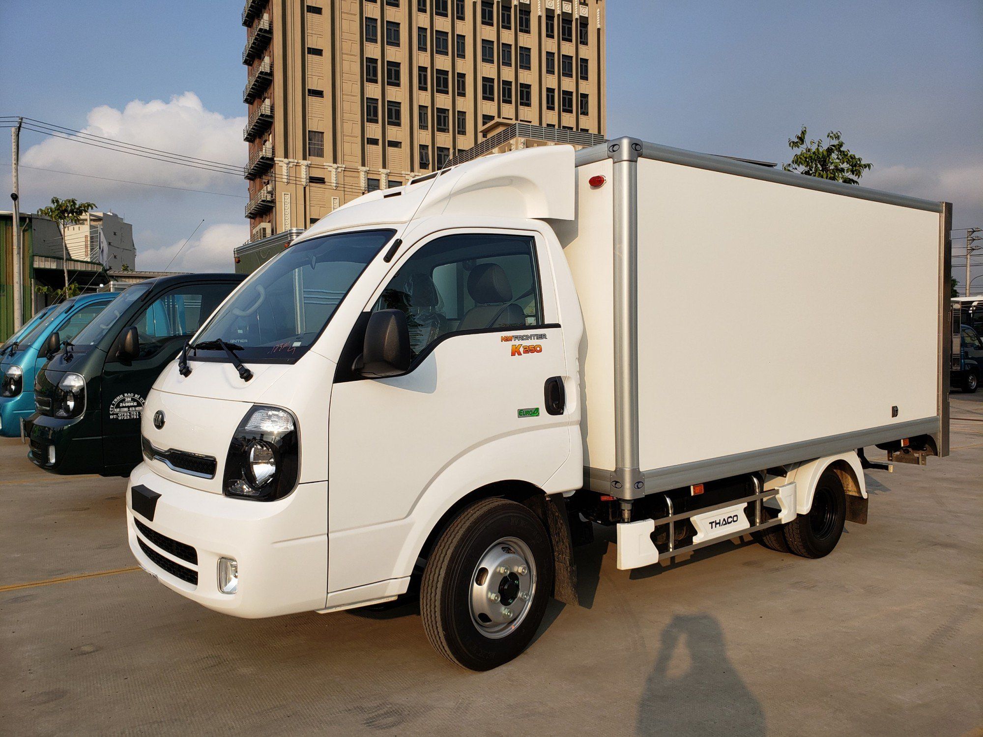 Kia K250 - Thùng Đông Lạnh - 1.990kg