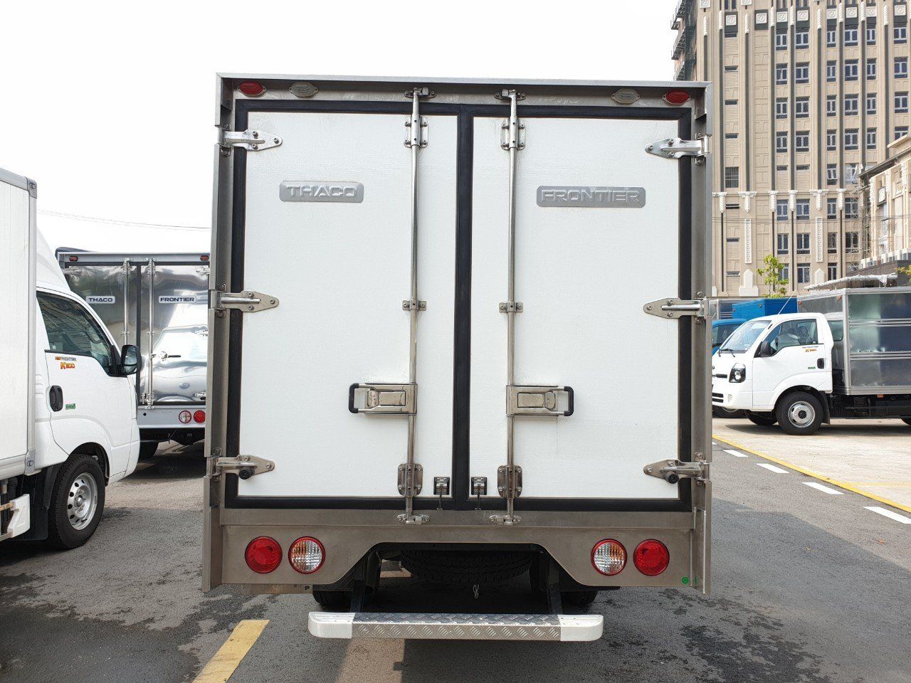 Kia K250 - Thùng Đông Lạnh - 1.990kg