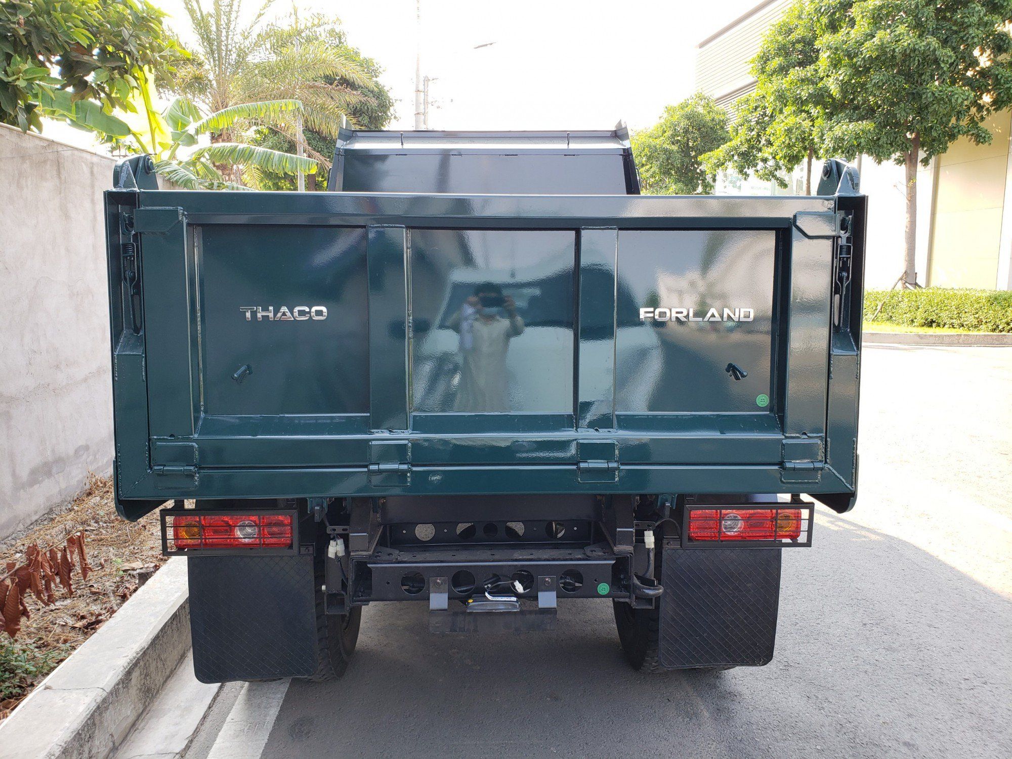 Thaco Forland FD250 - Xanh Rêu - 2,49 Tấn