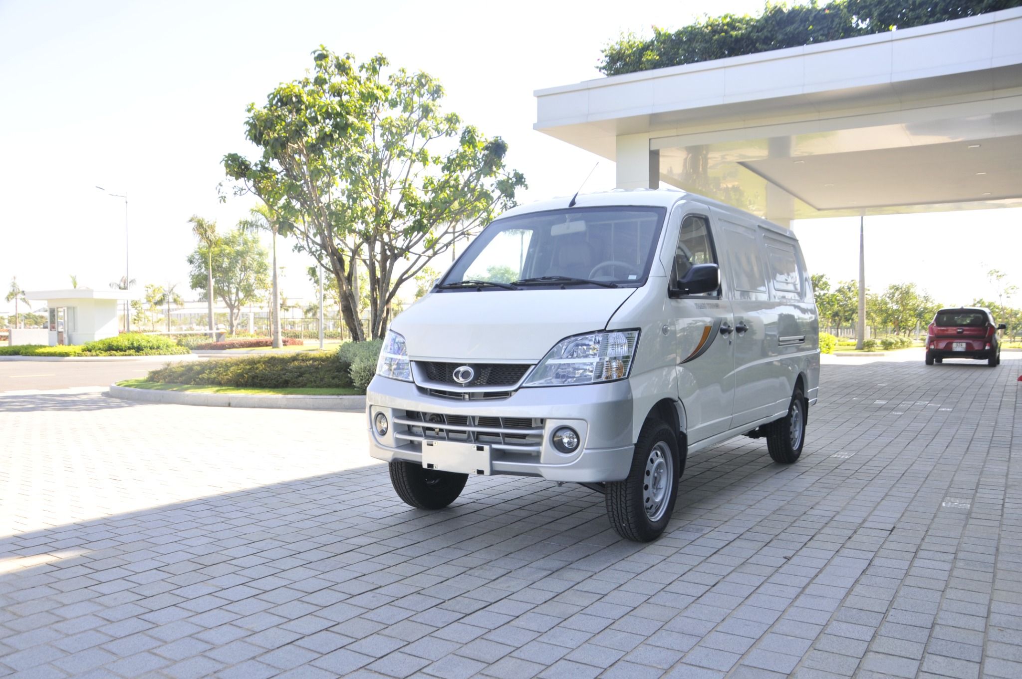 XE TẢI VAN THACO TOWNER VAN 2S - 2 CHỖ NGỒI - 945 KG/ 490 KG