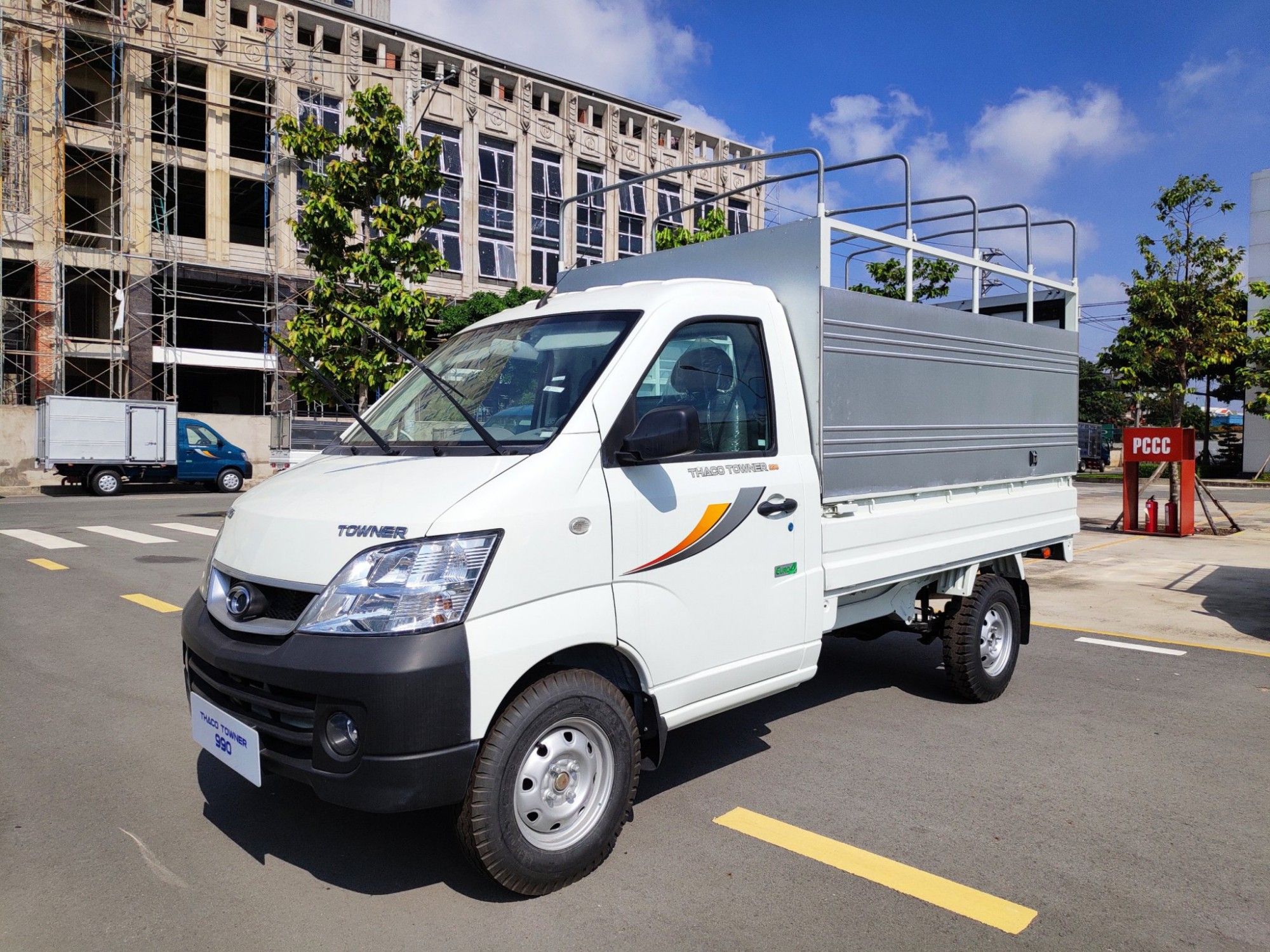 THACO TOWNER 990 - THÙNG MUI BẠT - TẢI TRỌNG 990KG