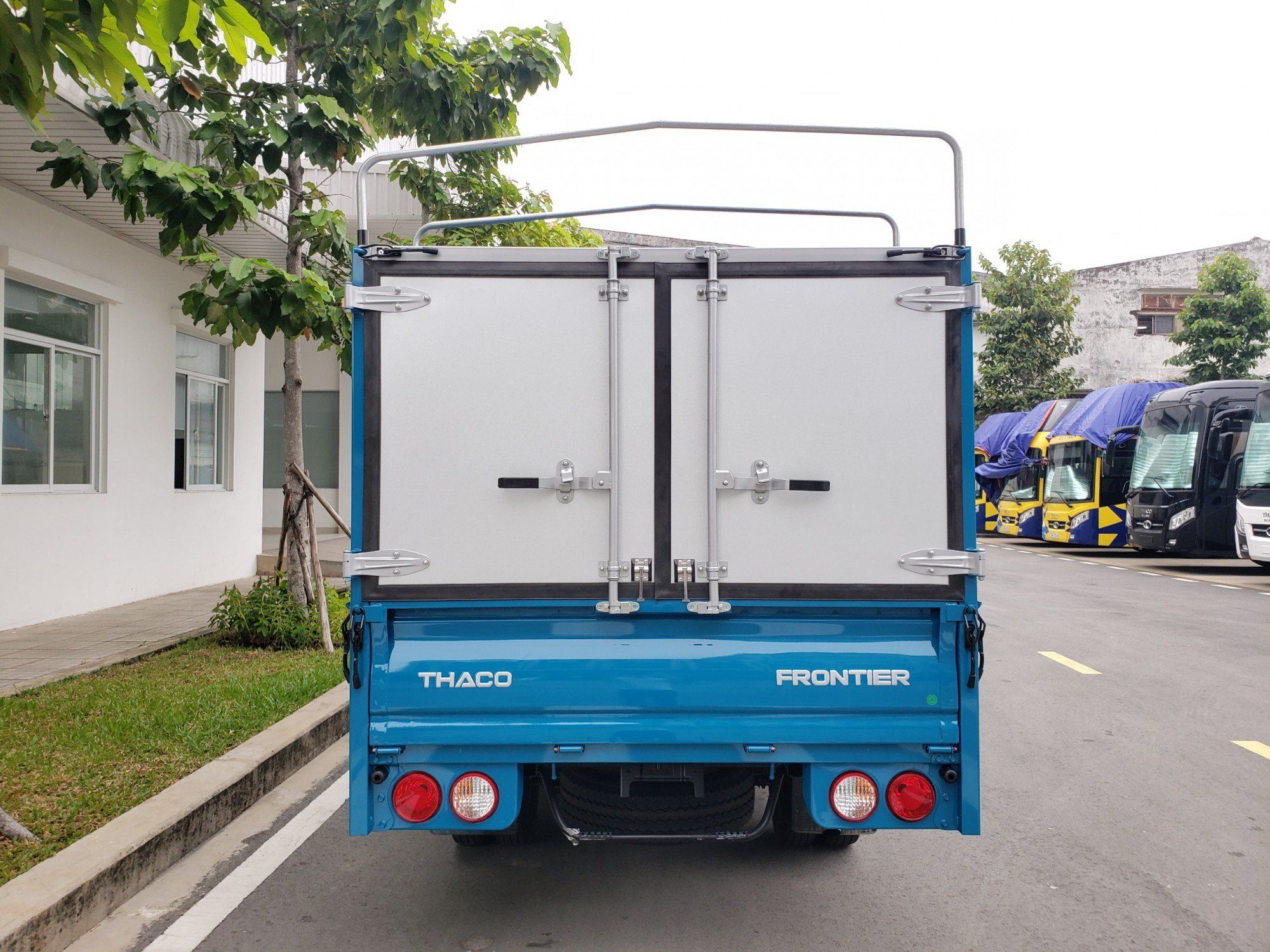 Kia K200 - Thùng Mui Bạt 3 Bửng - 1.950kg