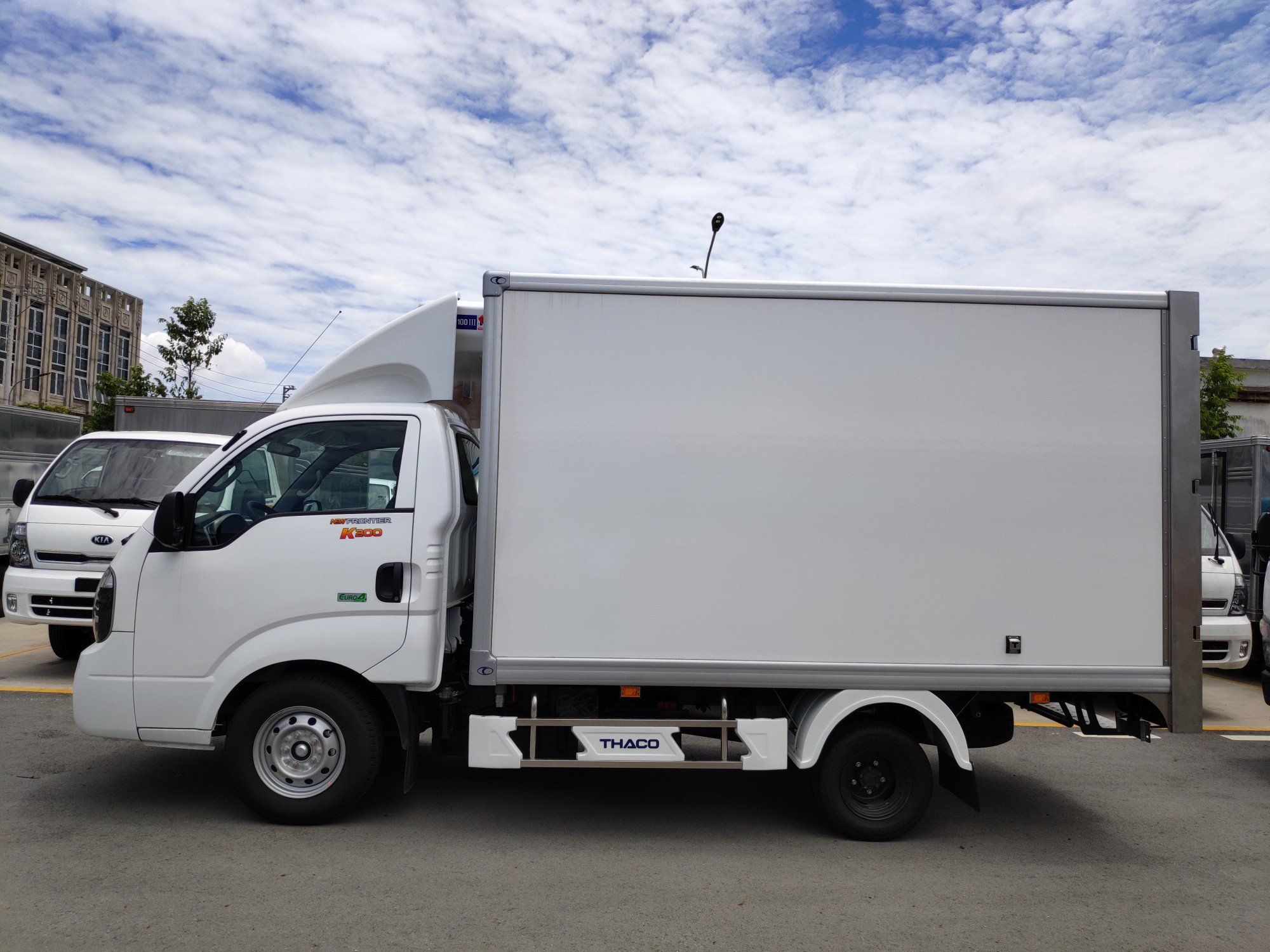 Kia K200 - Thùng Đông Lạnh - 990kg - 1.490kg