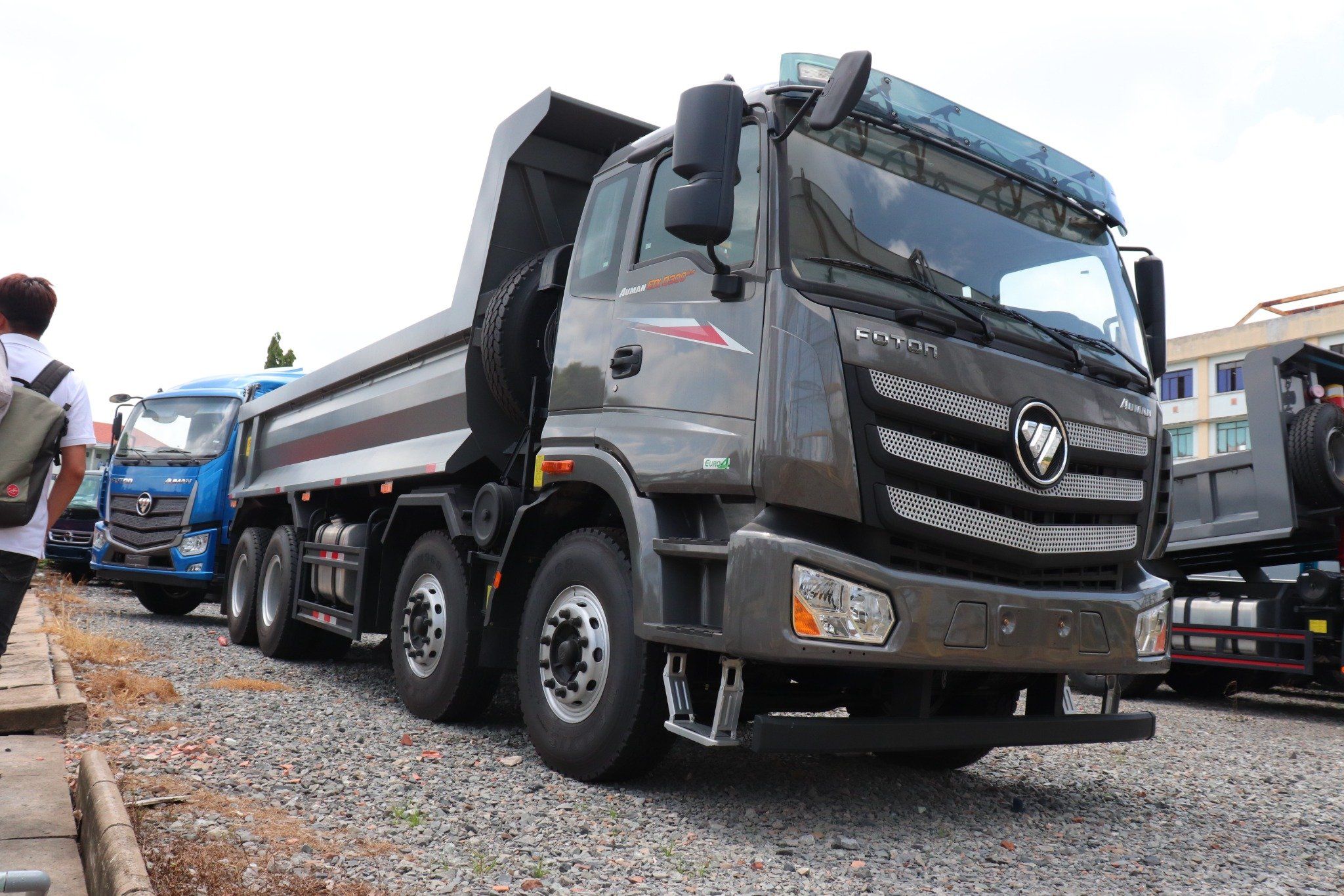 XE BEN 4 CHÂN AUMAN D300 17.3 TẤN 15 KHỐI