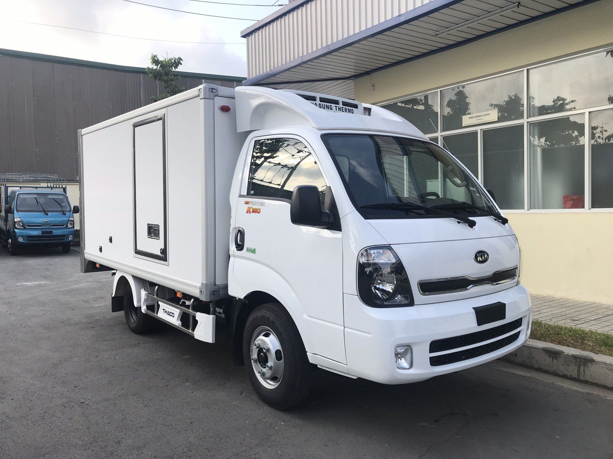 Kia K250 - Thùng Đông Lạnh - 1.990kg
