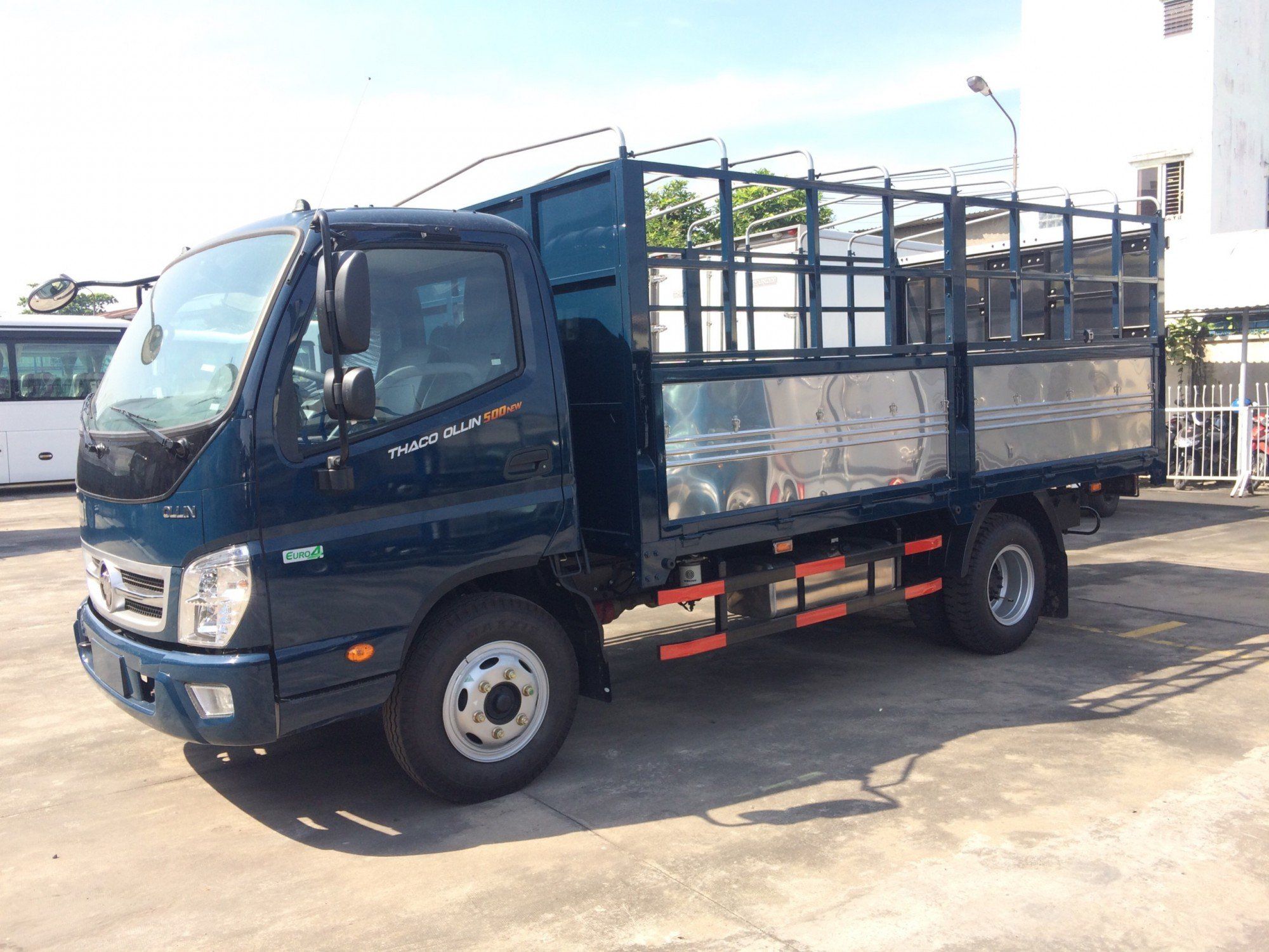 Thaco Ollin 500 - Thùng Bạt - 4.99 tấn