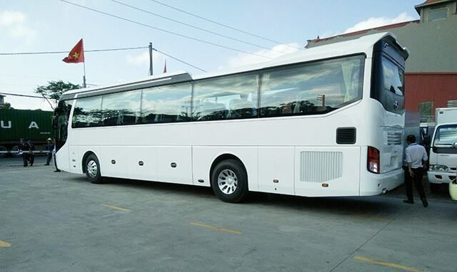 XE THACO BUS BLUESKY 120S 47 CHỖ