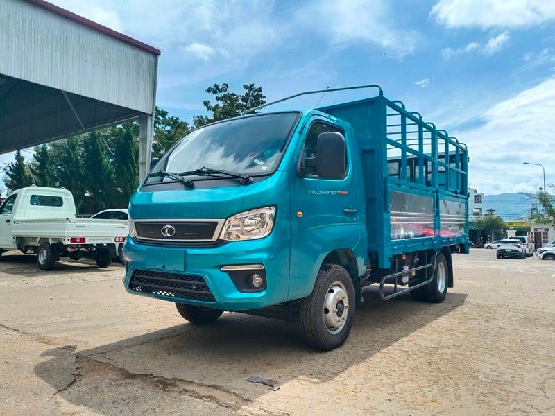 XE TẢI THACO FRONTIER TF2800 THÙNG MUI BẠT 5 BỬNG